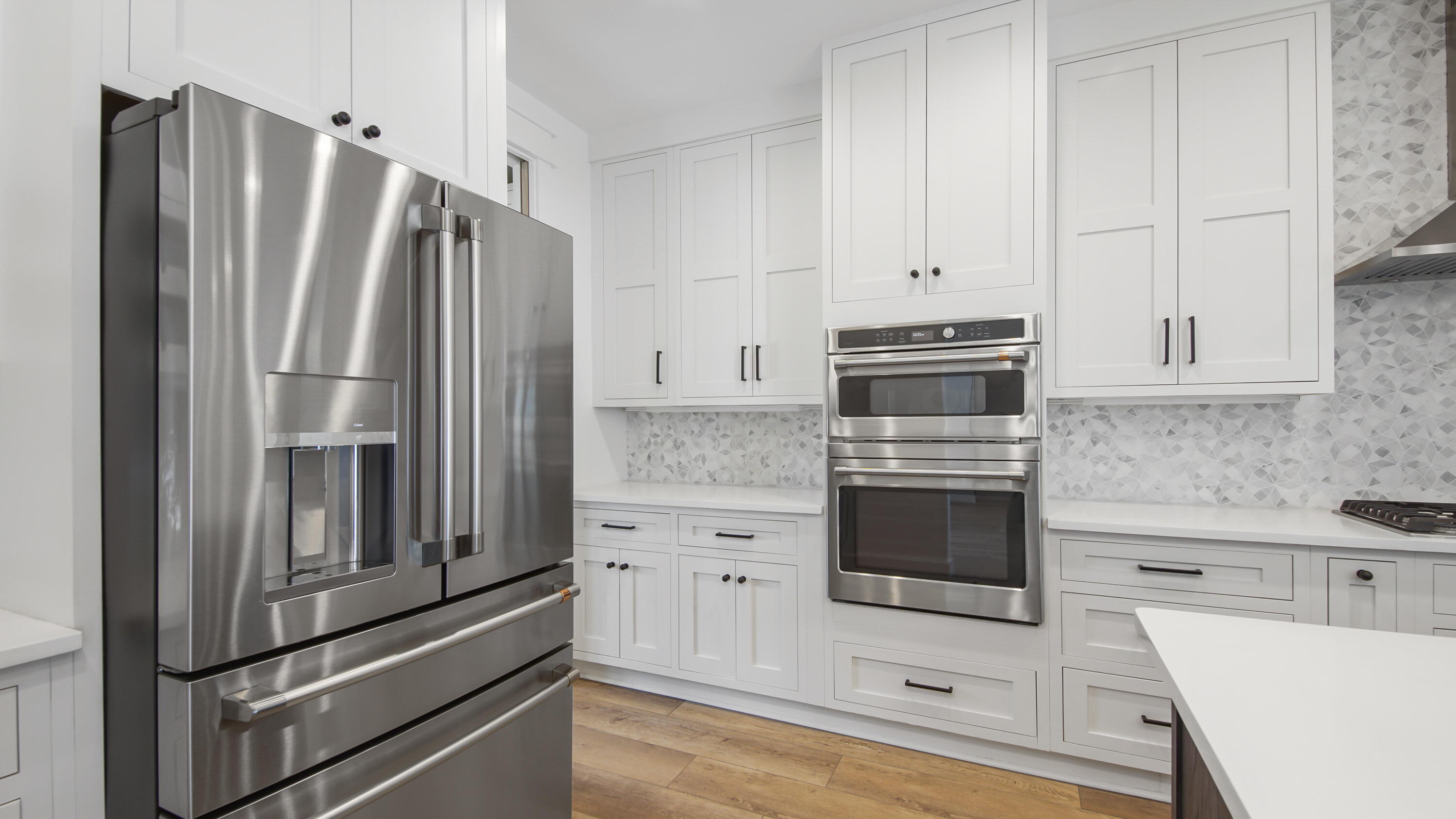 SECLUSION BAY - Residential