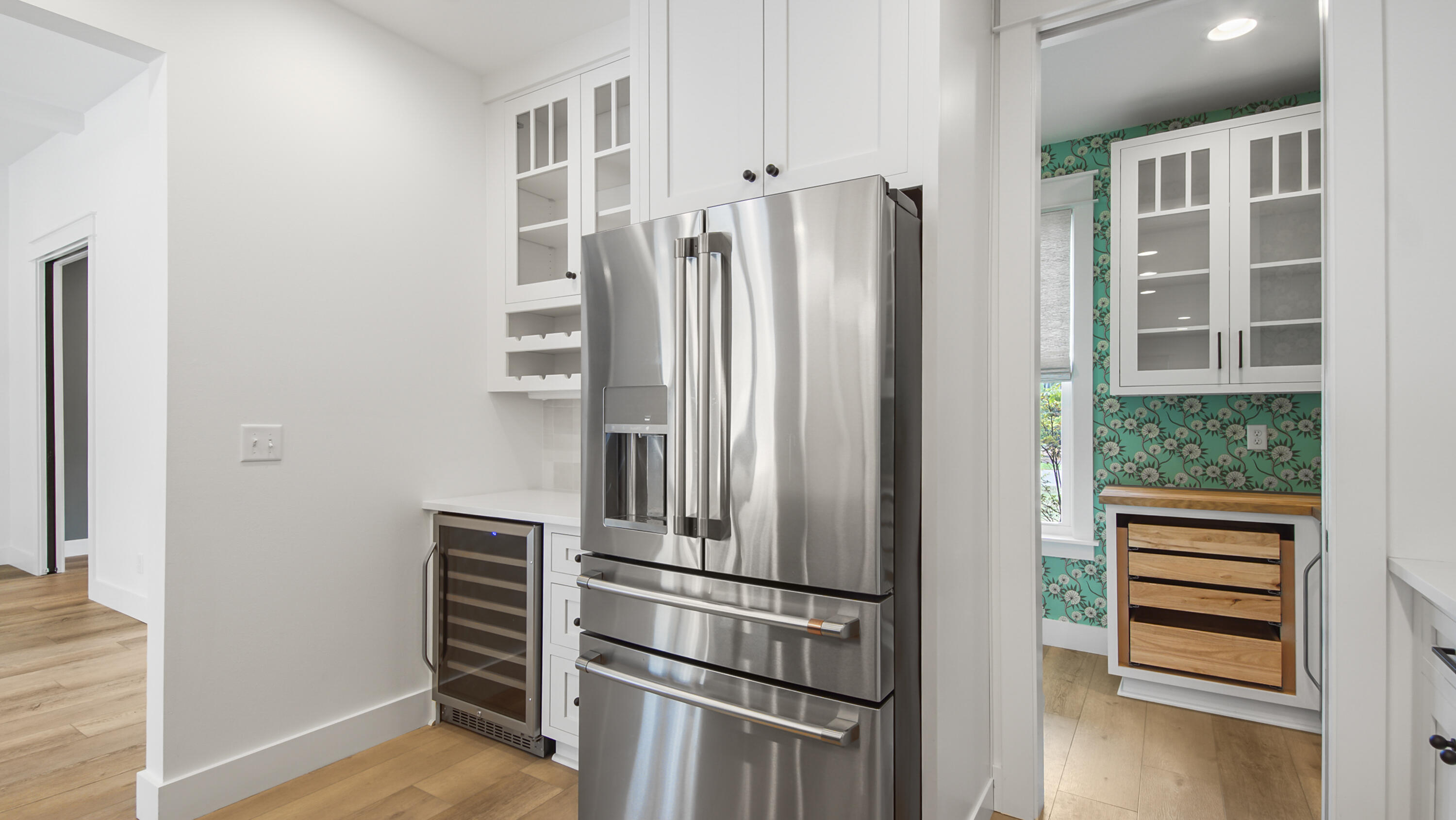 SECLUSION BAY - Residential