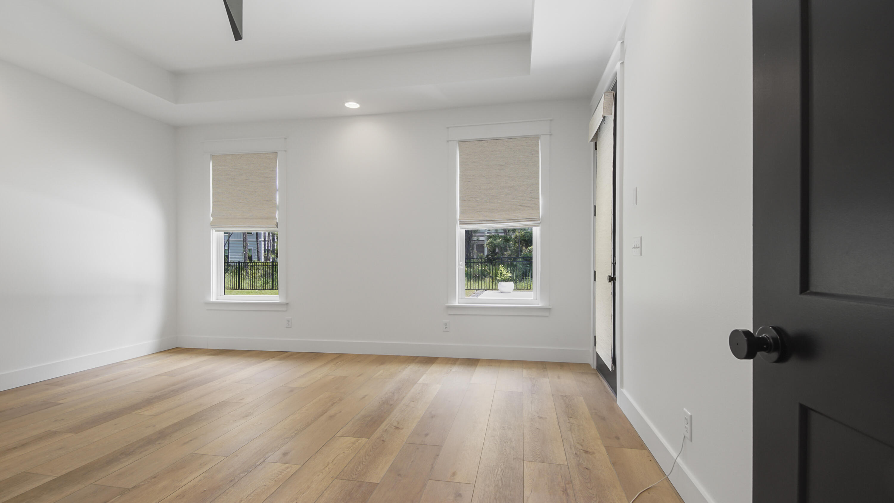 SECLUSION BAY - Residential