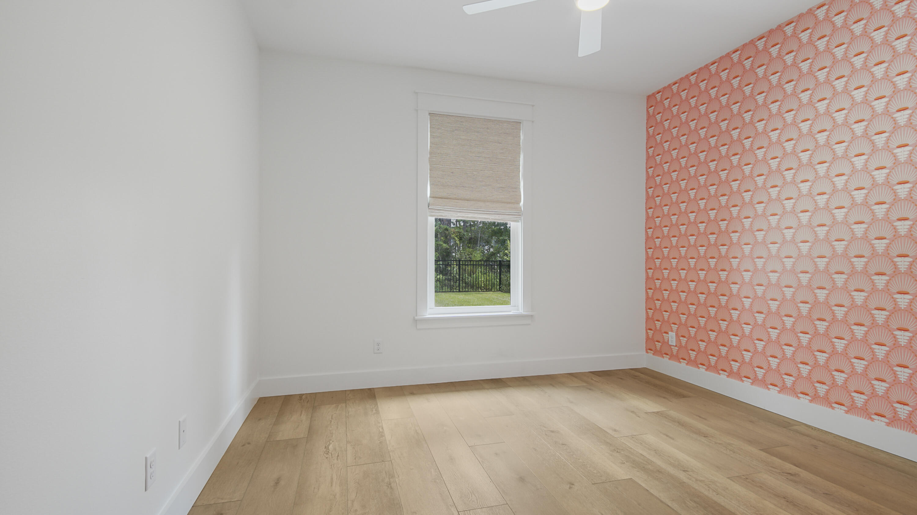 SECLUSION BAY - Residential