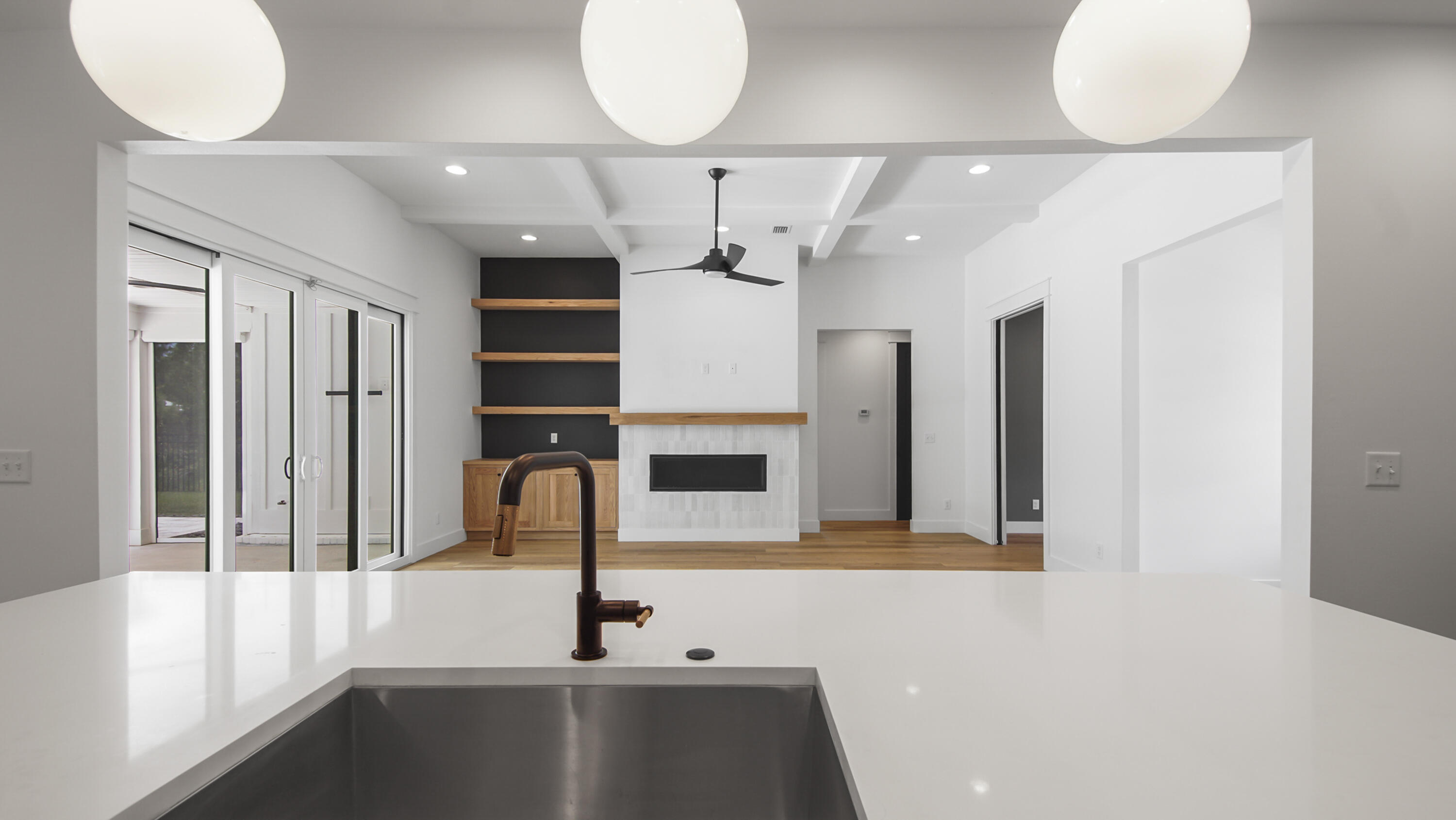 SECLUSION BAY - Residential