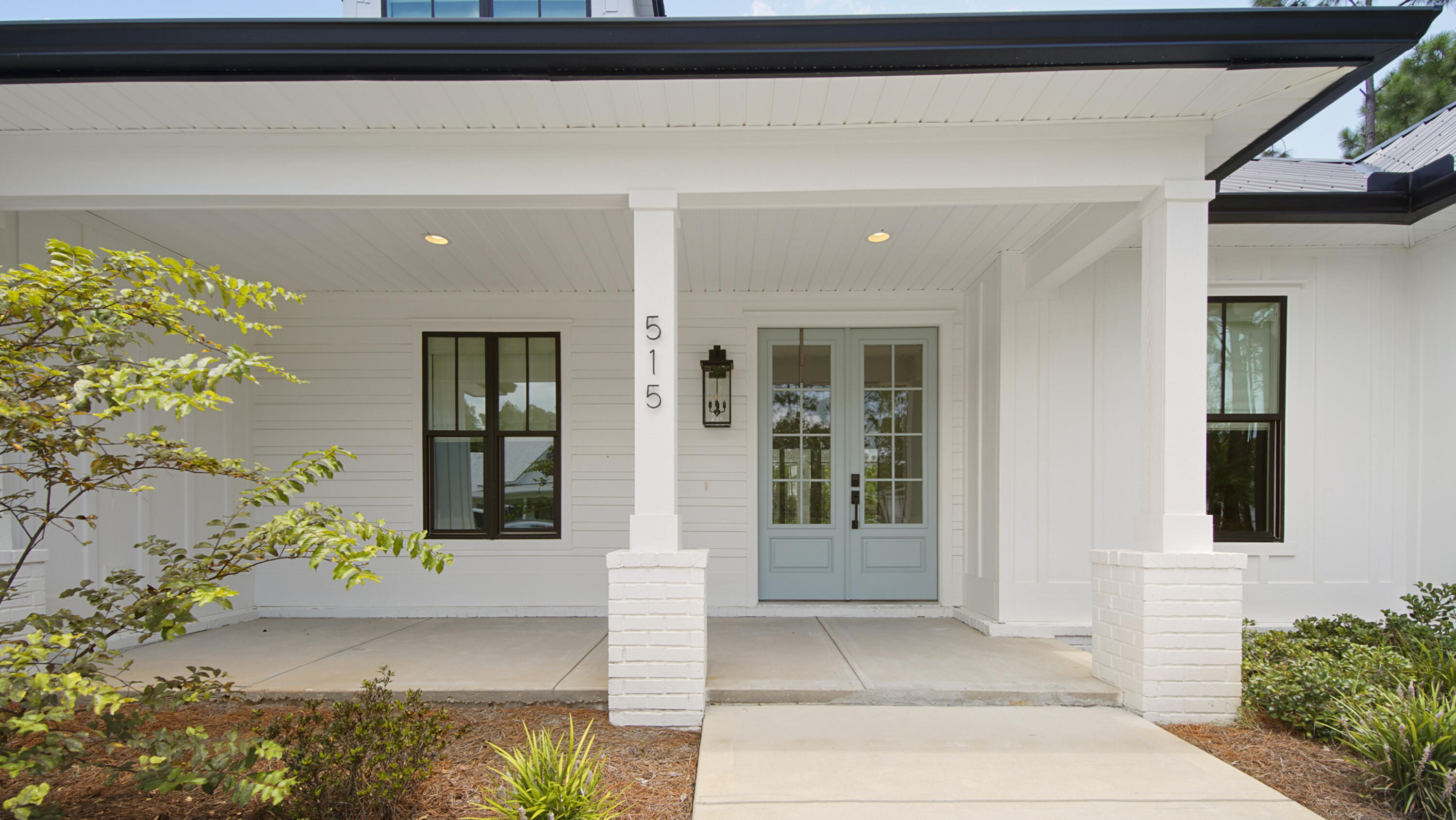 SECLUSION BAY - Residential