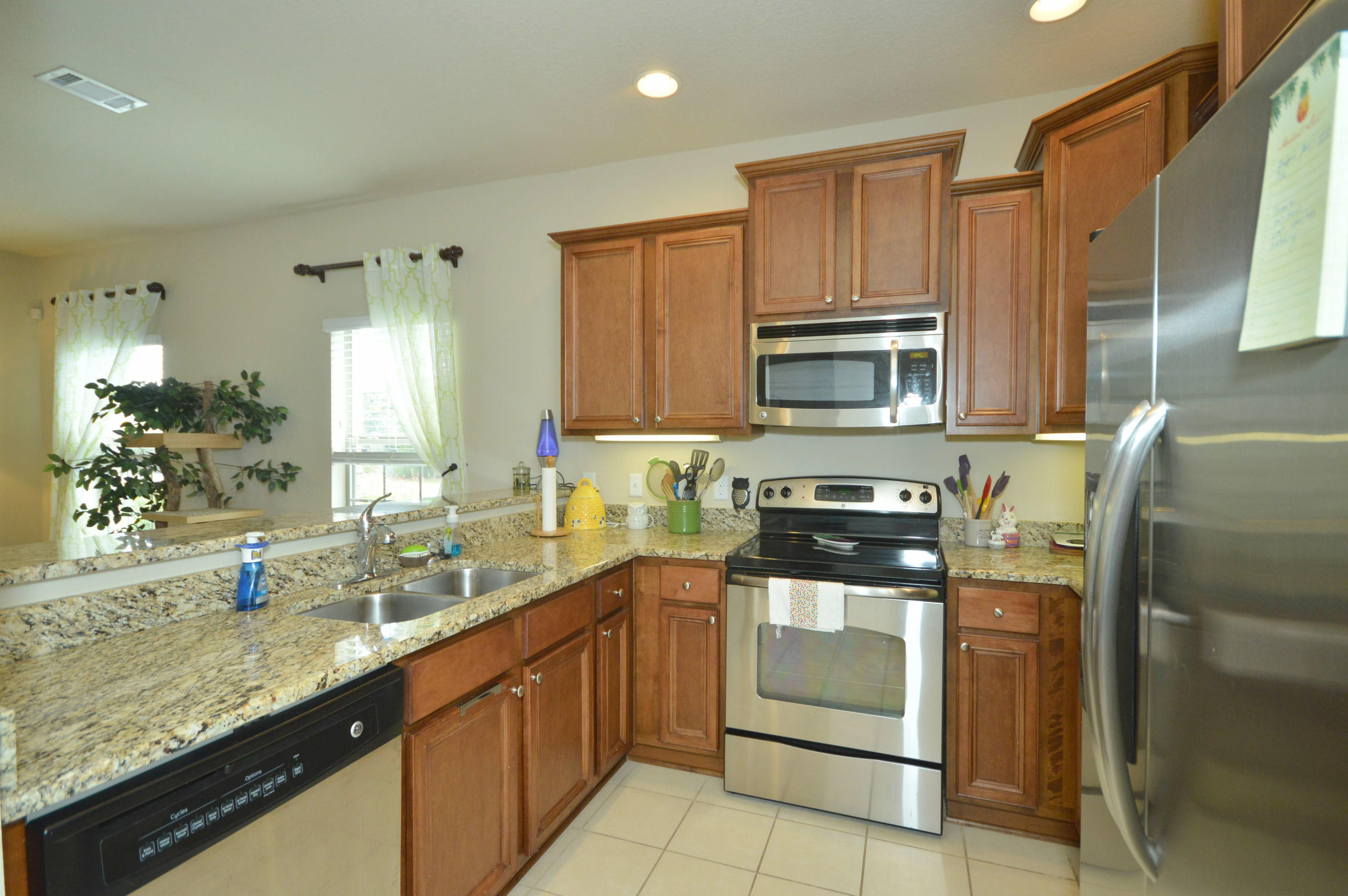 RESERVE POINTE - Residential