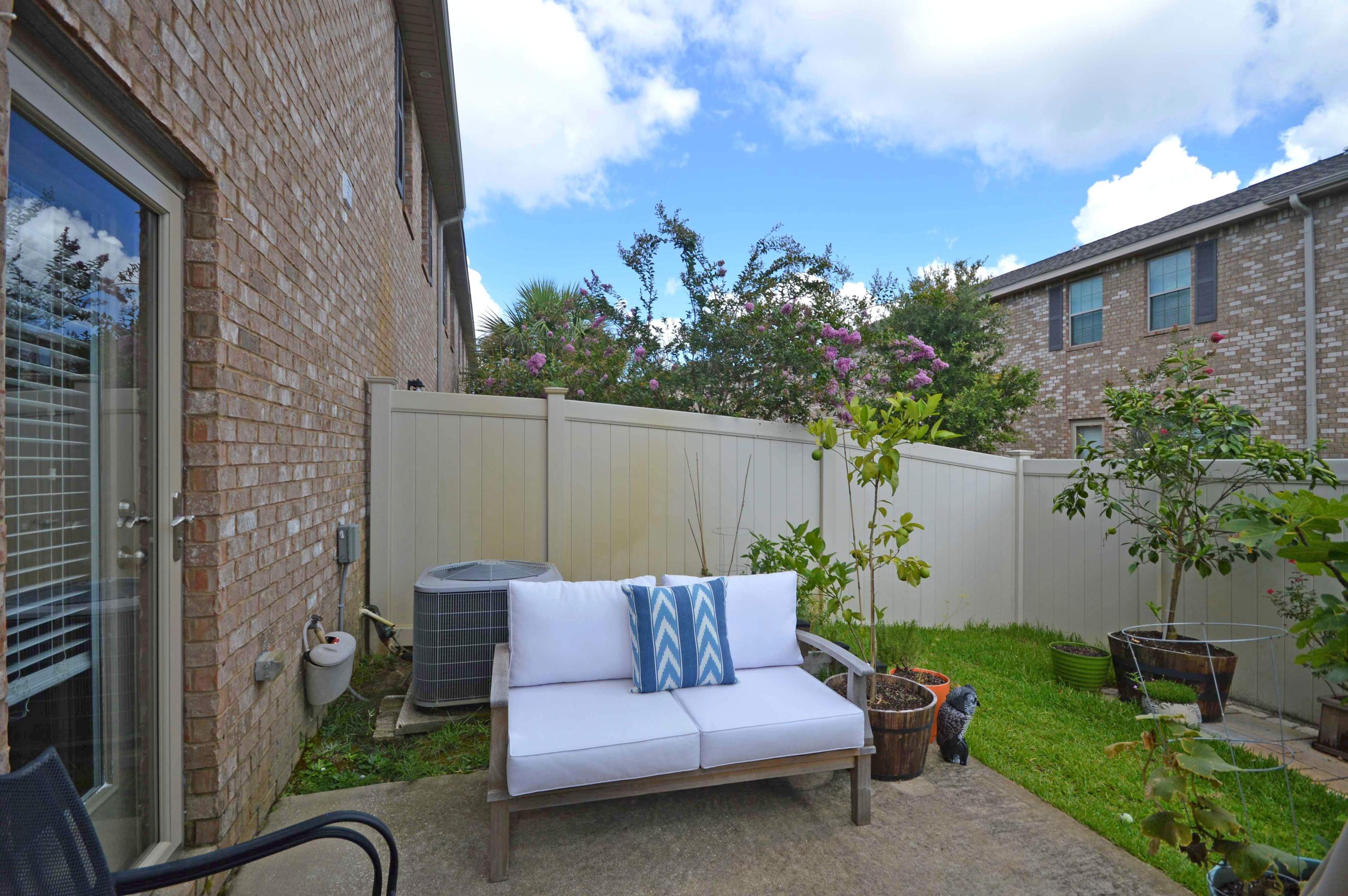 RESERVE POINTE - Residential