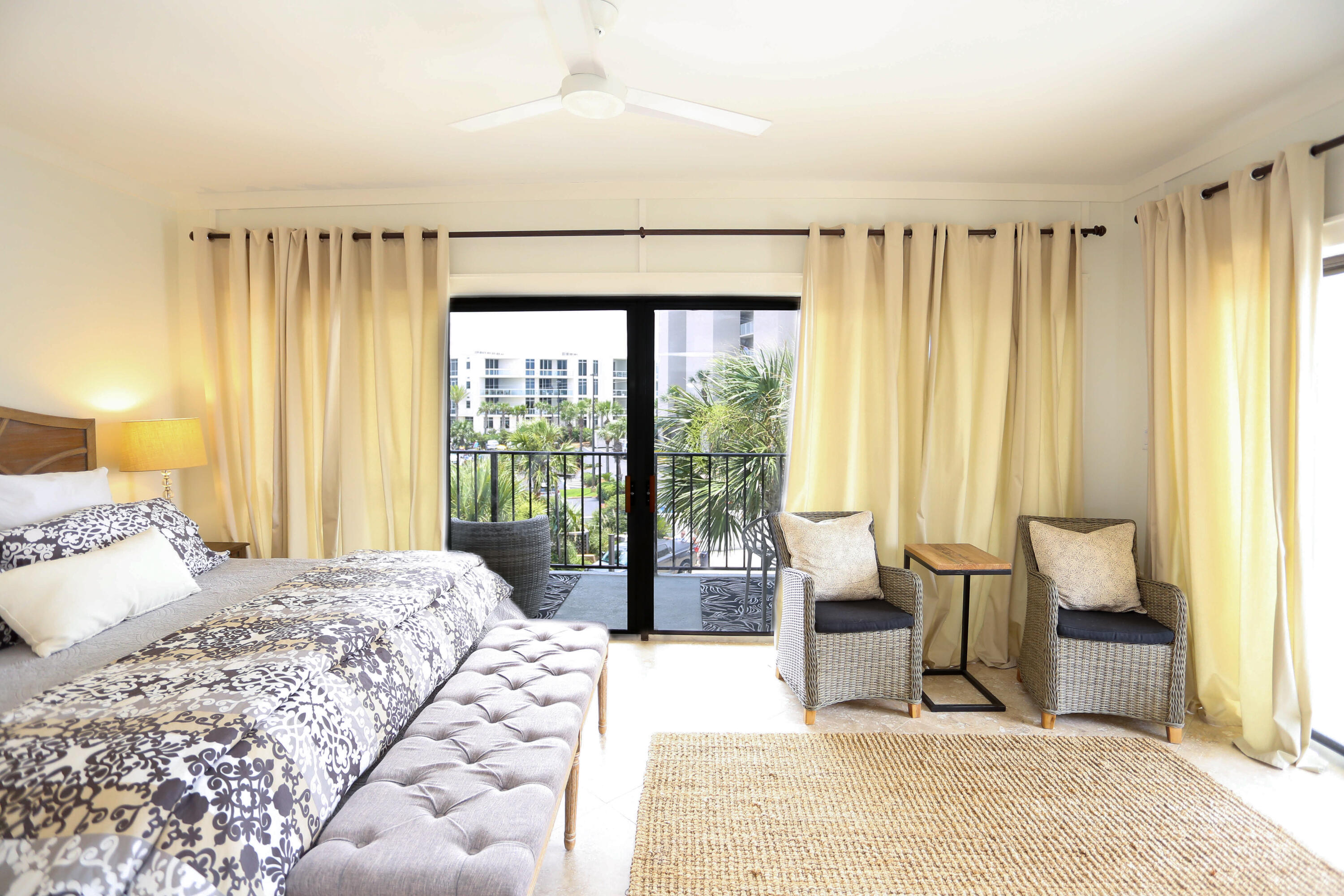 EMERALD HILL CONDO PH 3 - Residential