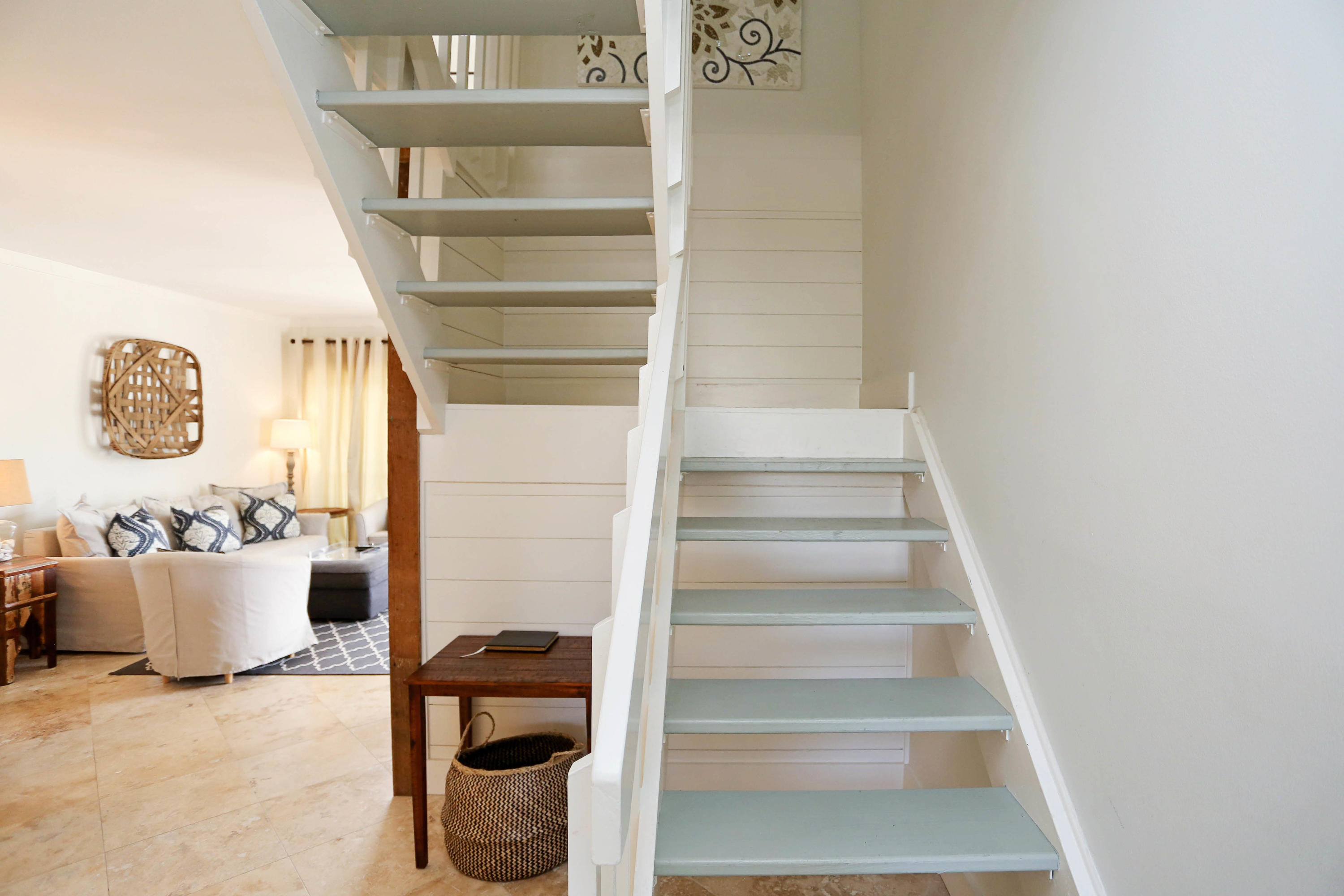 EMERALD HILL CONDO PH 3 - Residential