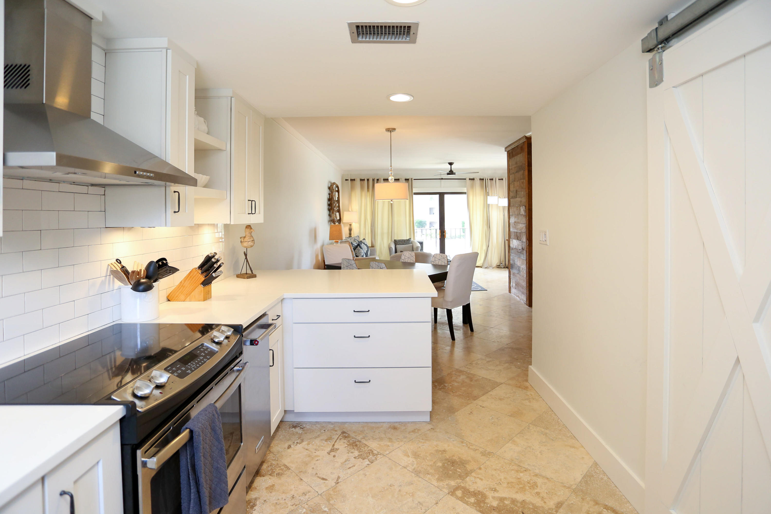 EMERALD HILL CONDO PH 3 - Residential