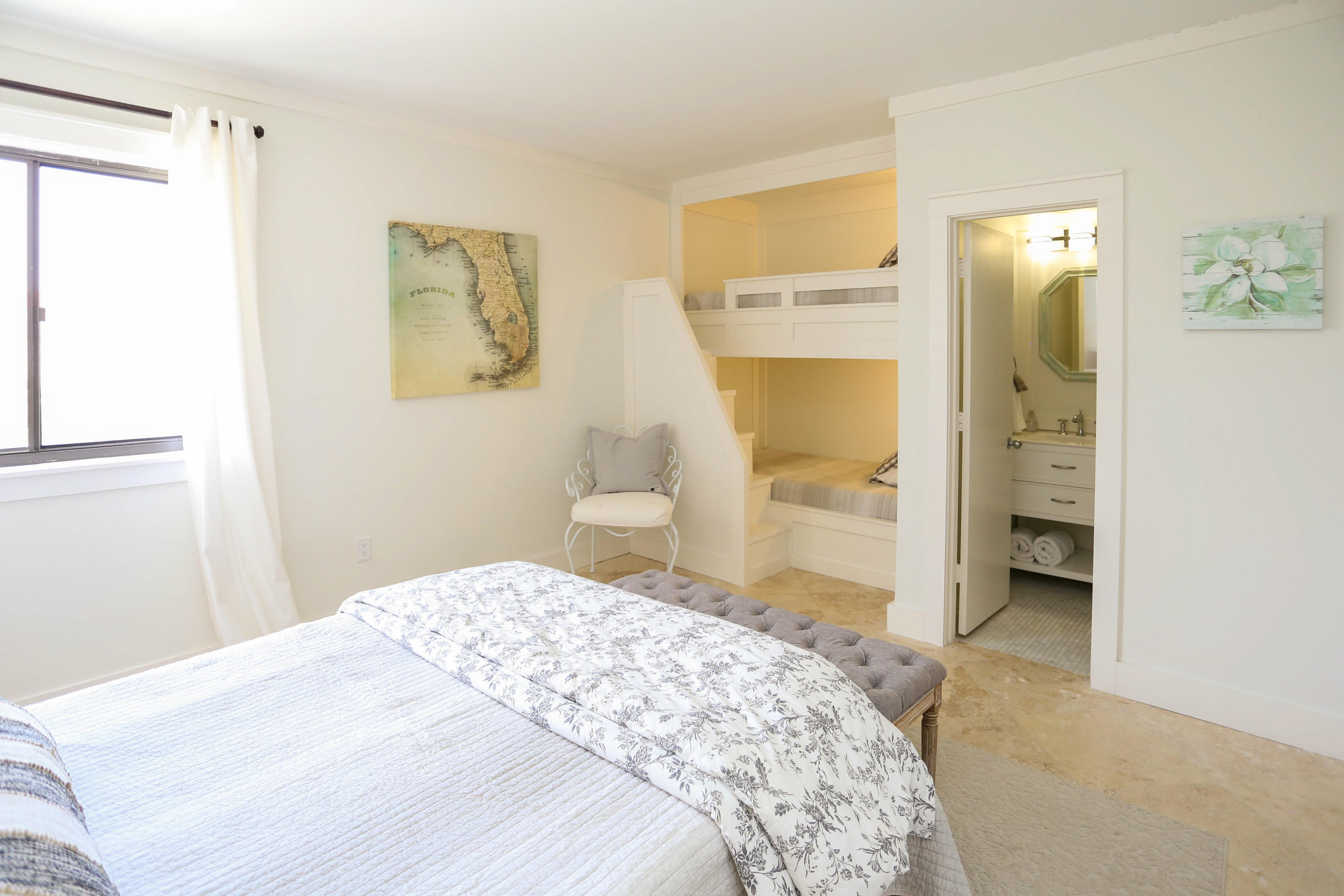 EMERALD HILL CONDO PH 3 - Residential