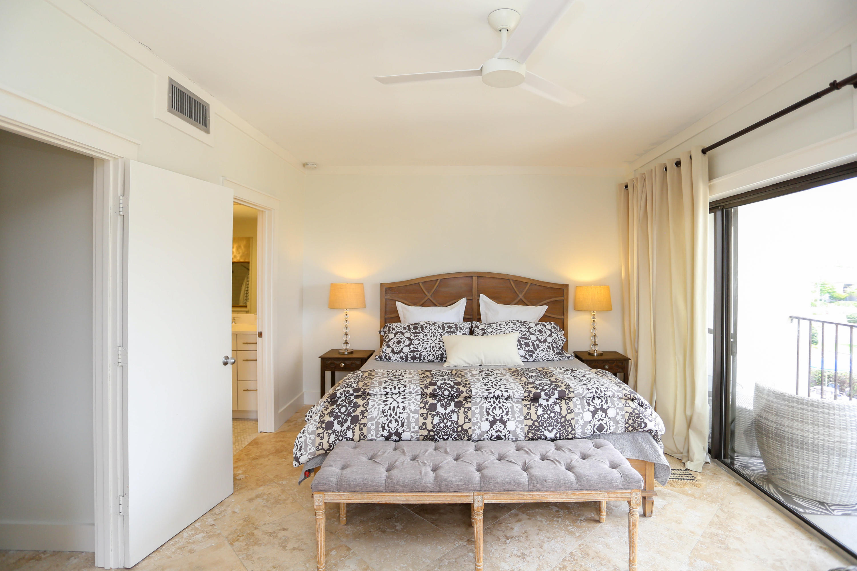 EMERALD HILL CONDO PH 3 - Residential