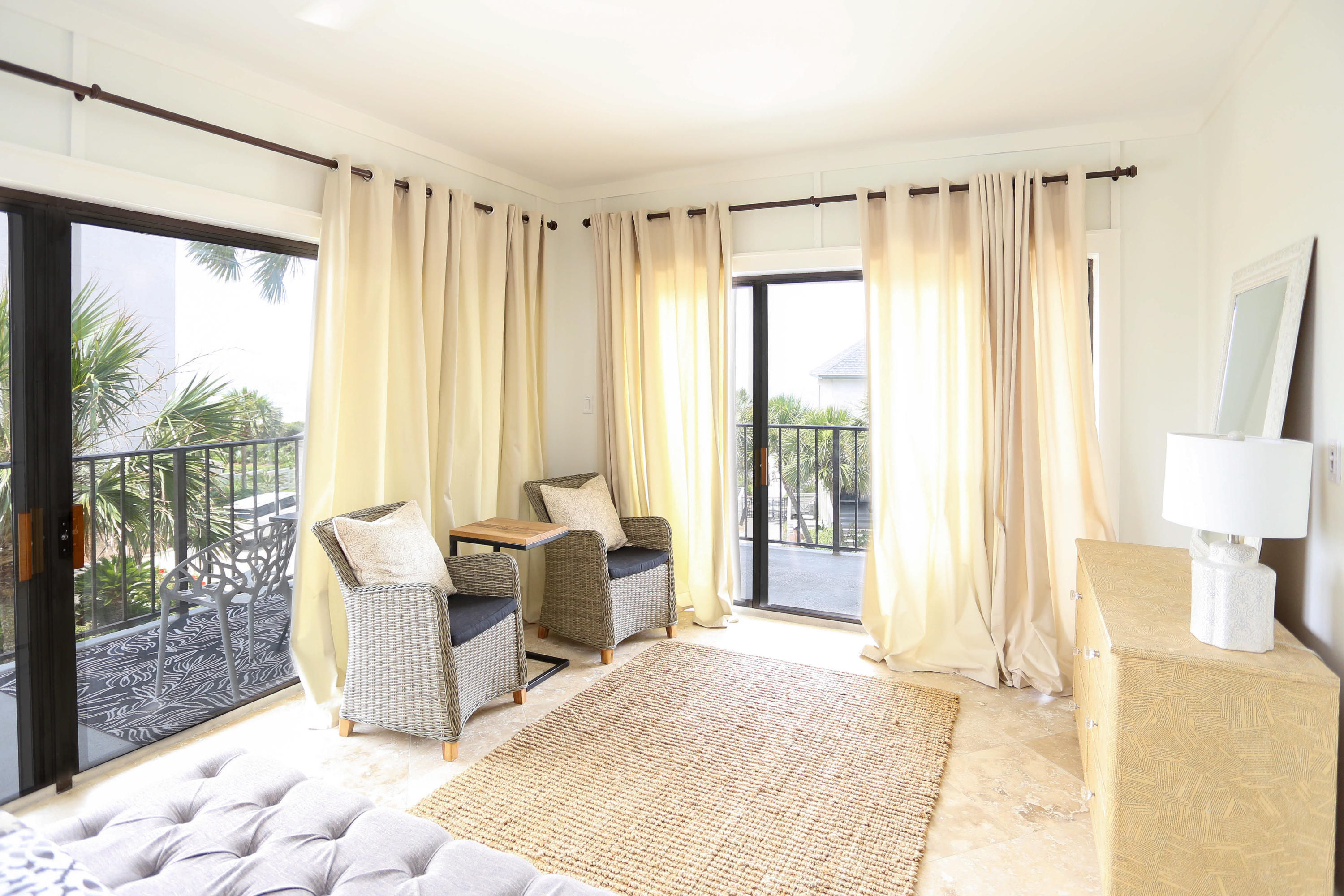 EMERALD HILL CONDO PH 3 - Residential