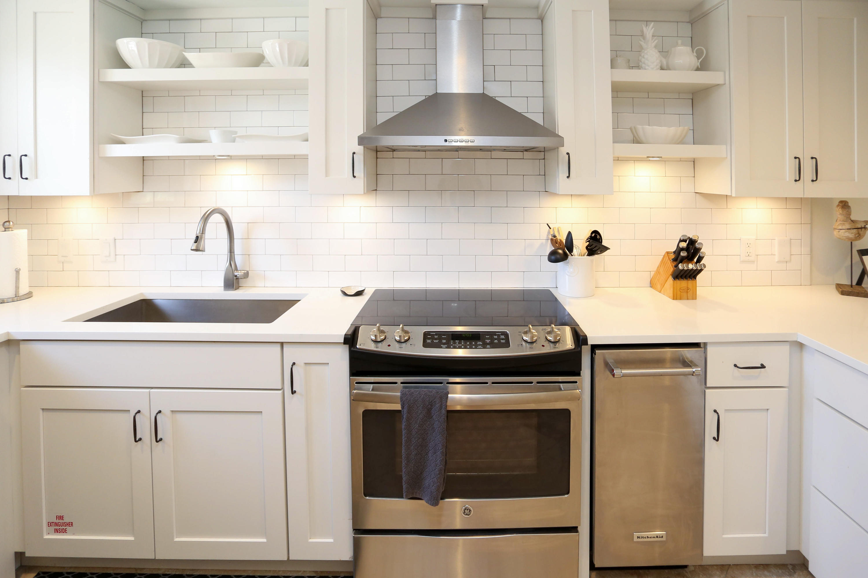 EMERALD HILL CONDO PH 3 - Residential