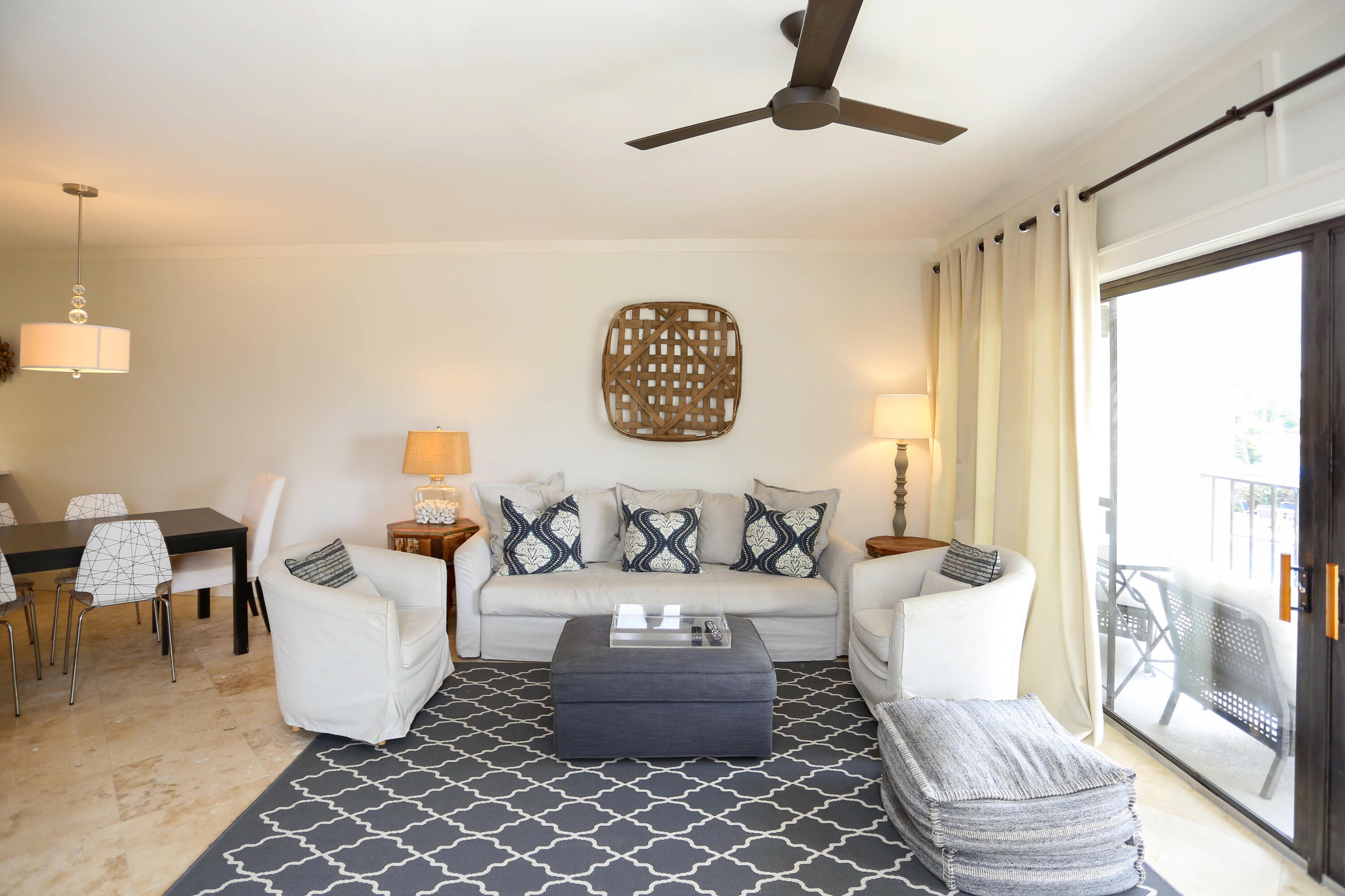 EMERALD HILL CONDO PH 3 - Residential