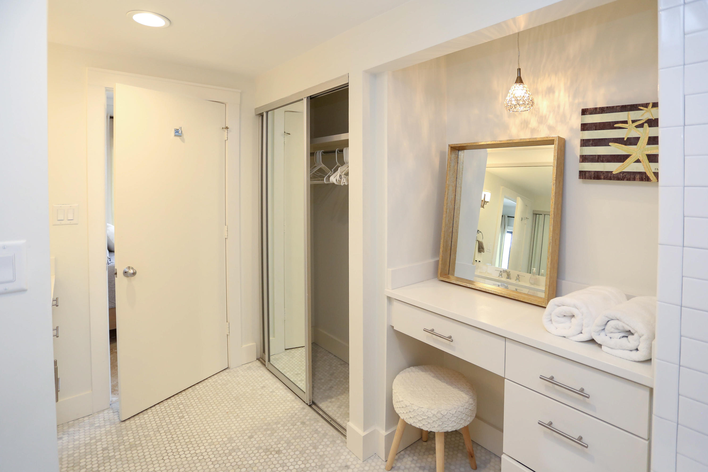 EMERALD HILL CONDO PH 3 - Residential