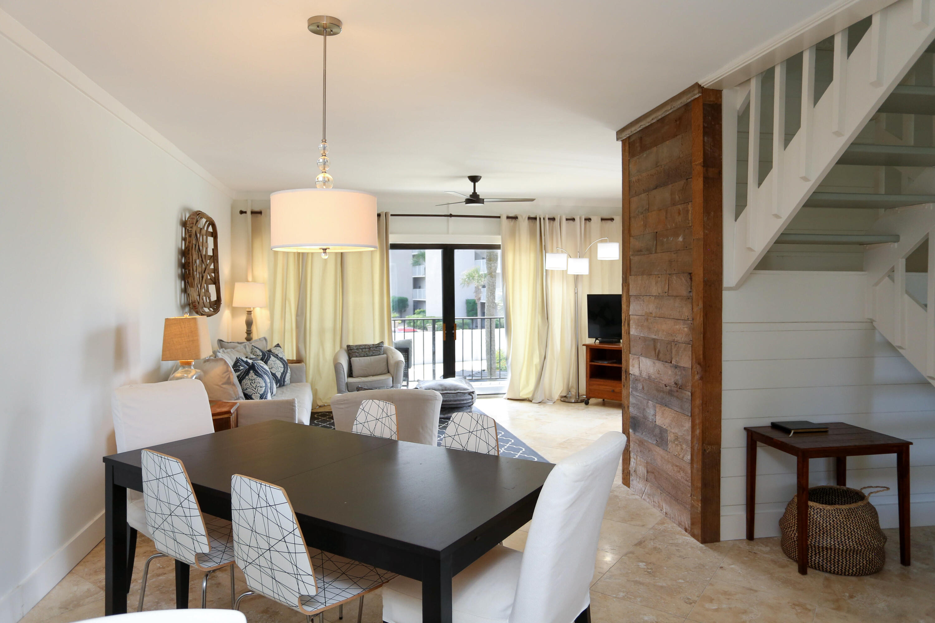 EMERALD HILL CONDO PH 3 - Residential