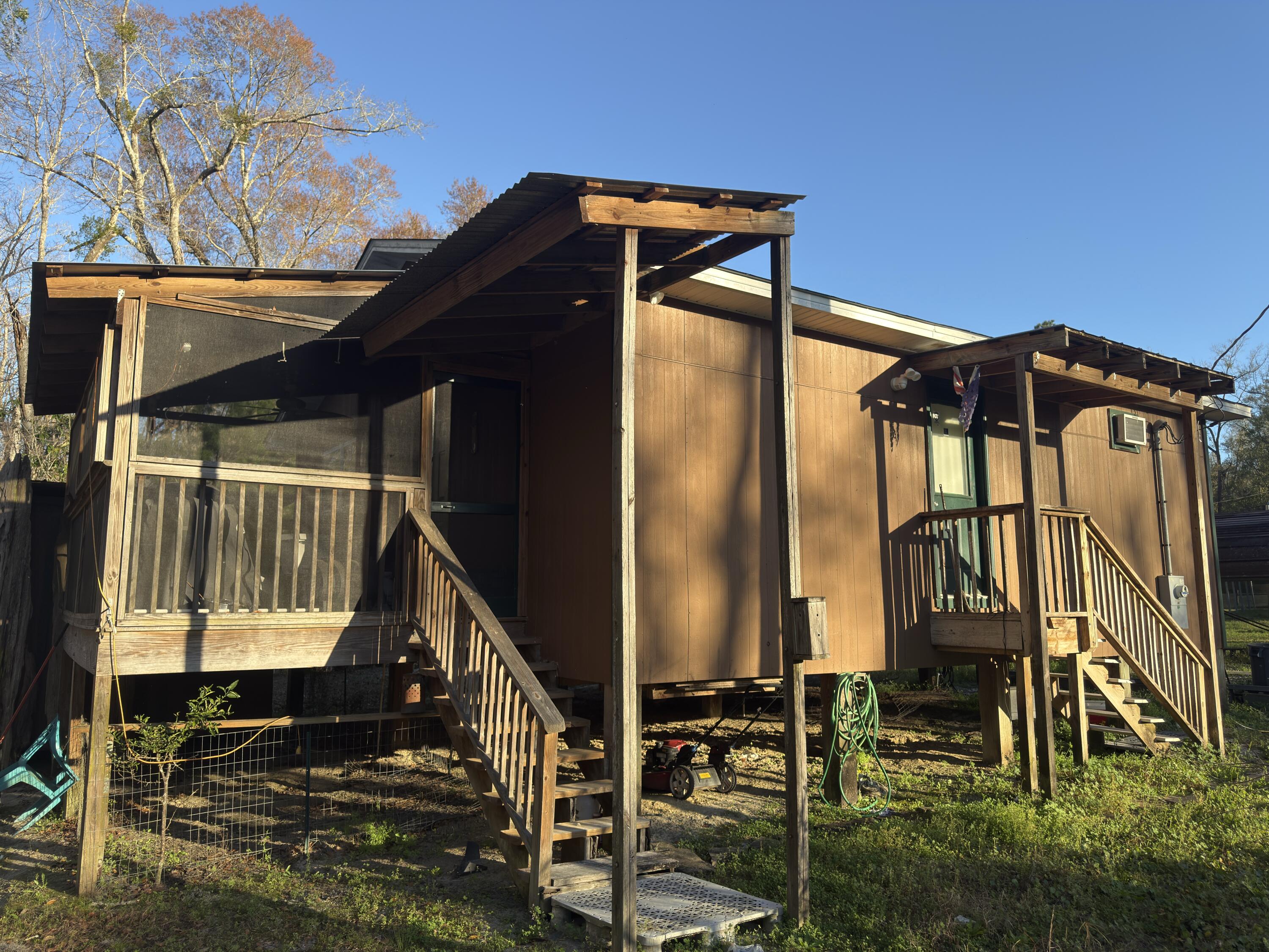 NO RECORDED SUBDIVISION - Residential