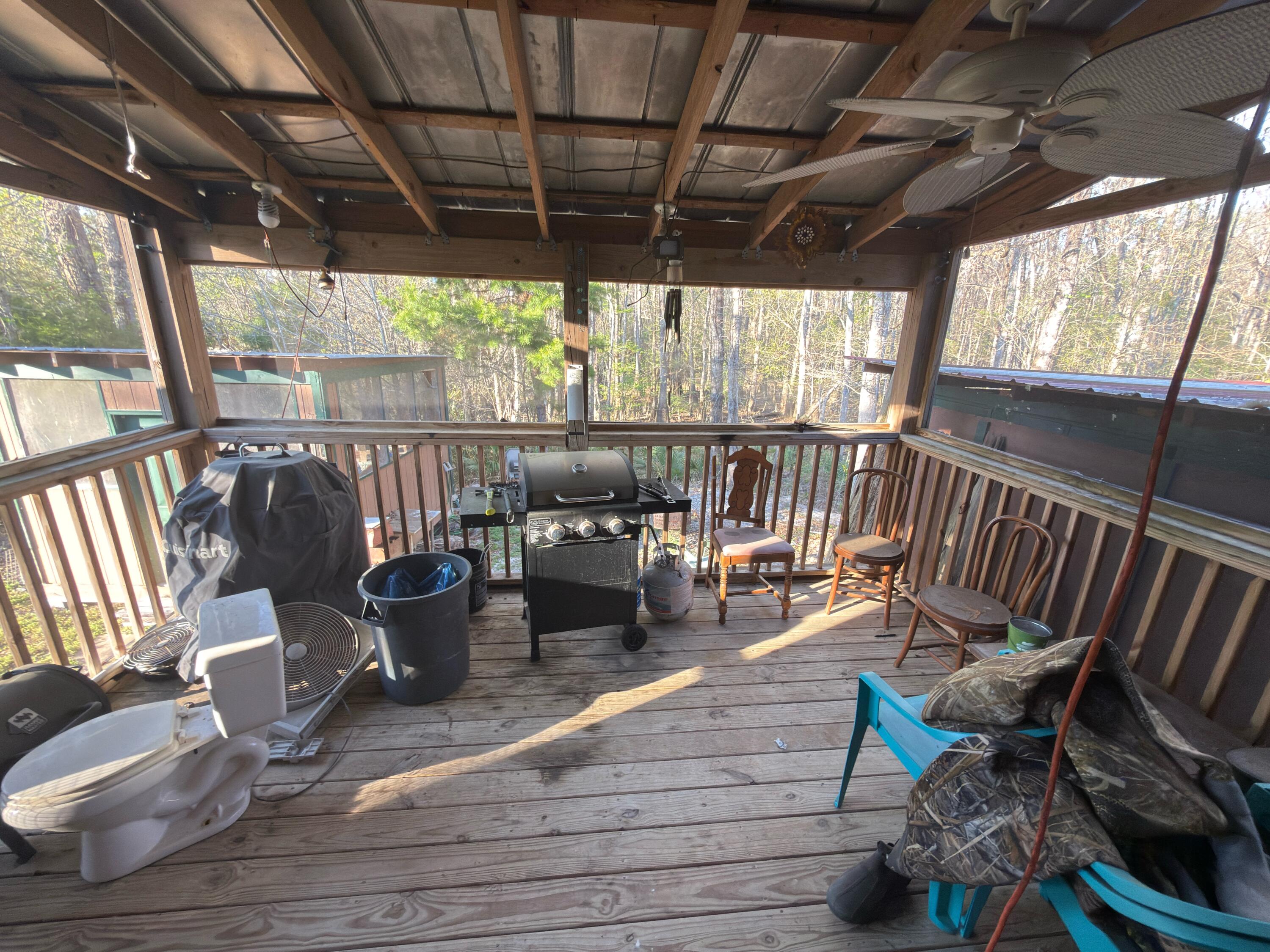 NO RECORDED SUBDIVISION - Residential