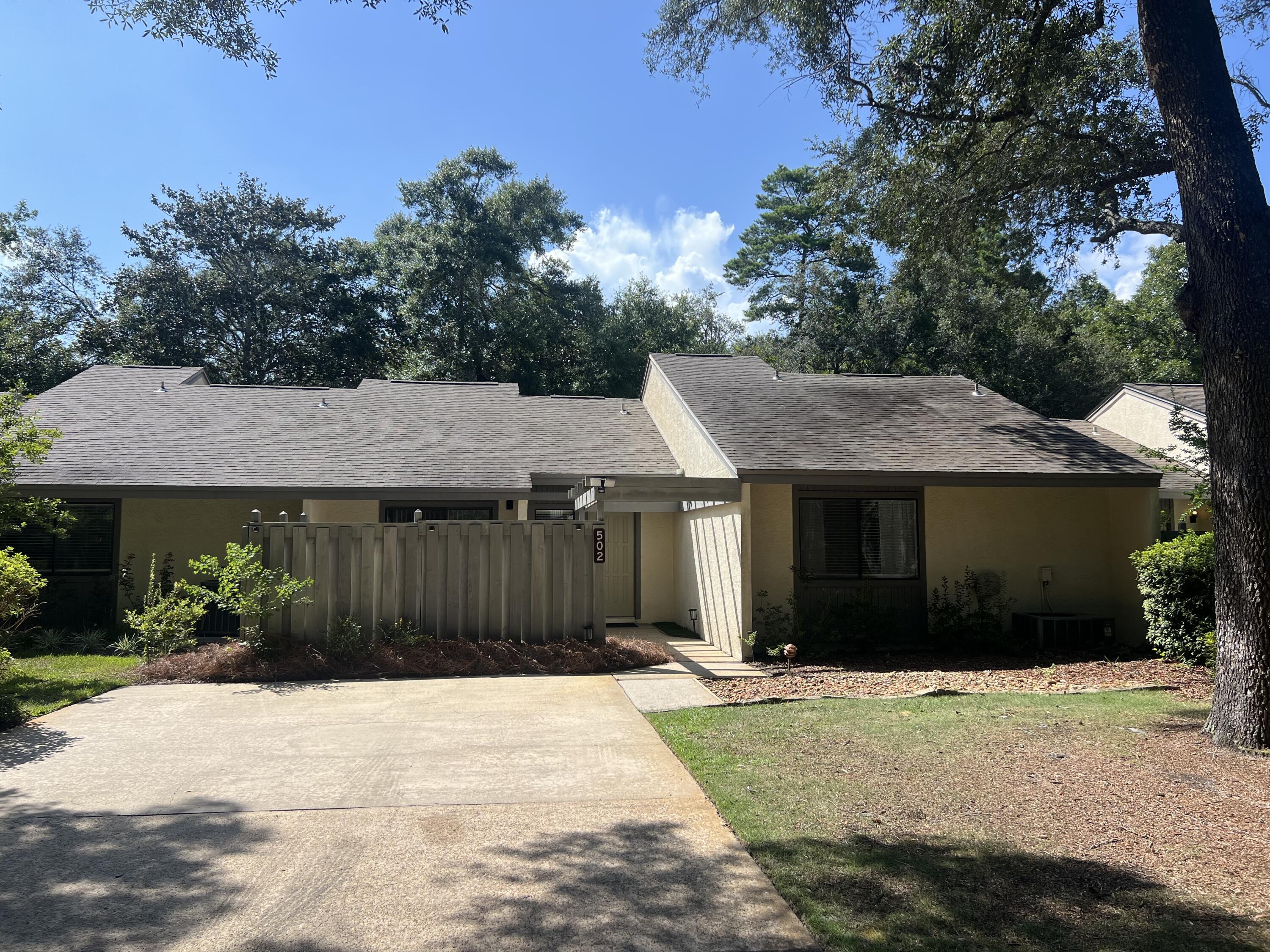 This renovated, one floor unit is ready for a short term or long term tenant! It is currently furnished, but owner is open to a long term tenant and will remove furniture. Less than 3/4 of a mile to Schooners, marina and tennis center. BWB Pool (membership not included) is located just beyond the backyard. Plenty of hiking trails and sidewalks to enjoy an active lifestyle. Pets considered on a case by case basis with non refundable deposit of $500. Yard maintenance is included in rent. Screen room to enjoy the fall and spring weather! Call listing agent with questions. Listing Agent is also an owner.