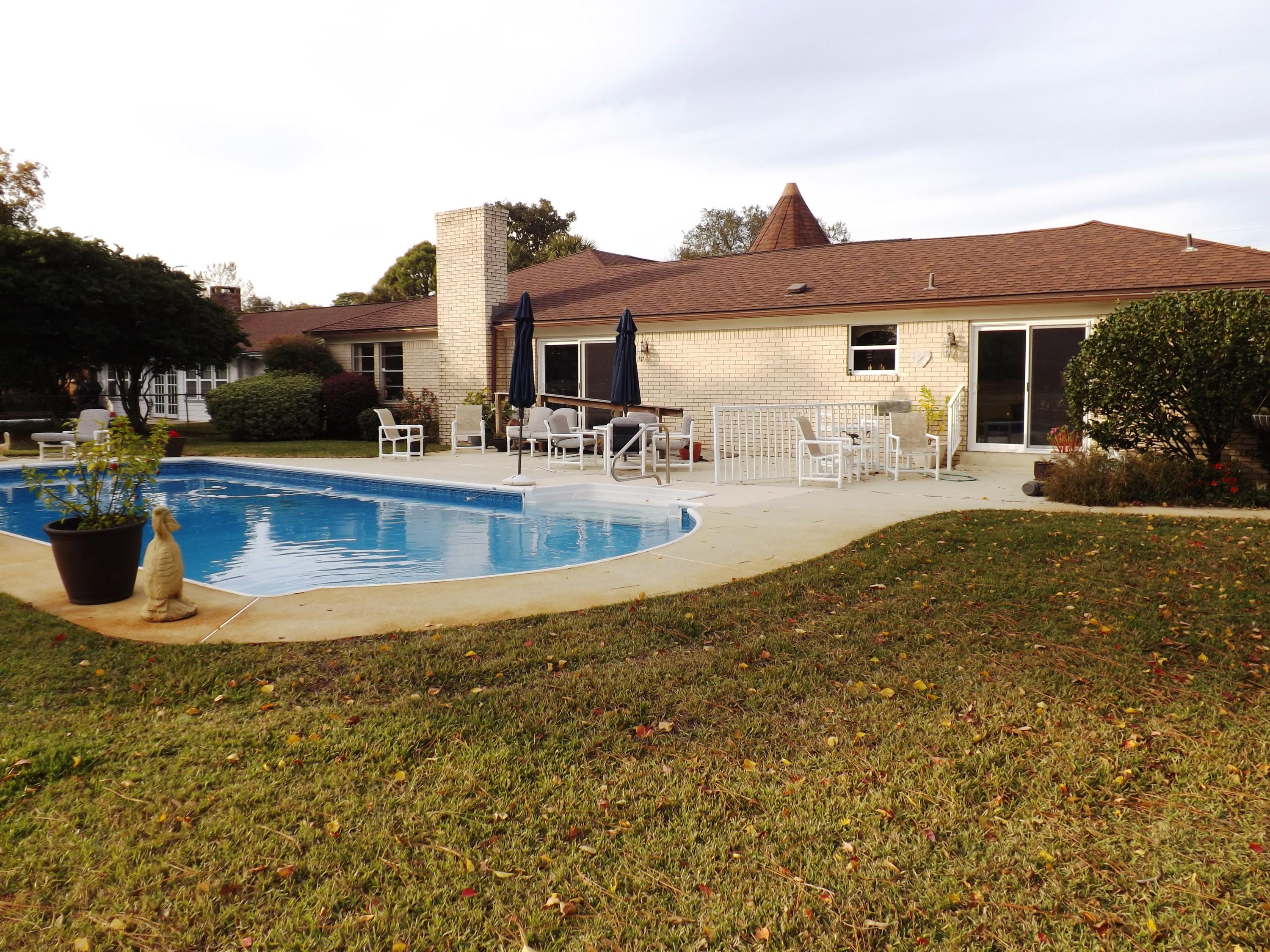 LAKE LORRAINE ESTATES - Residential