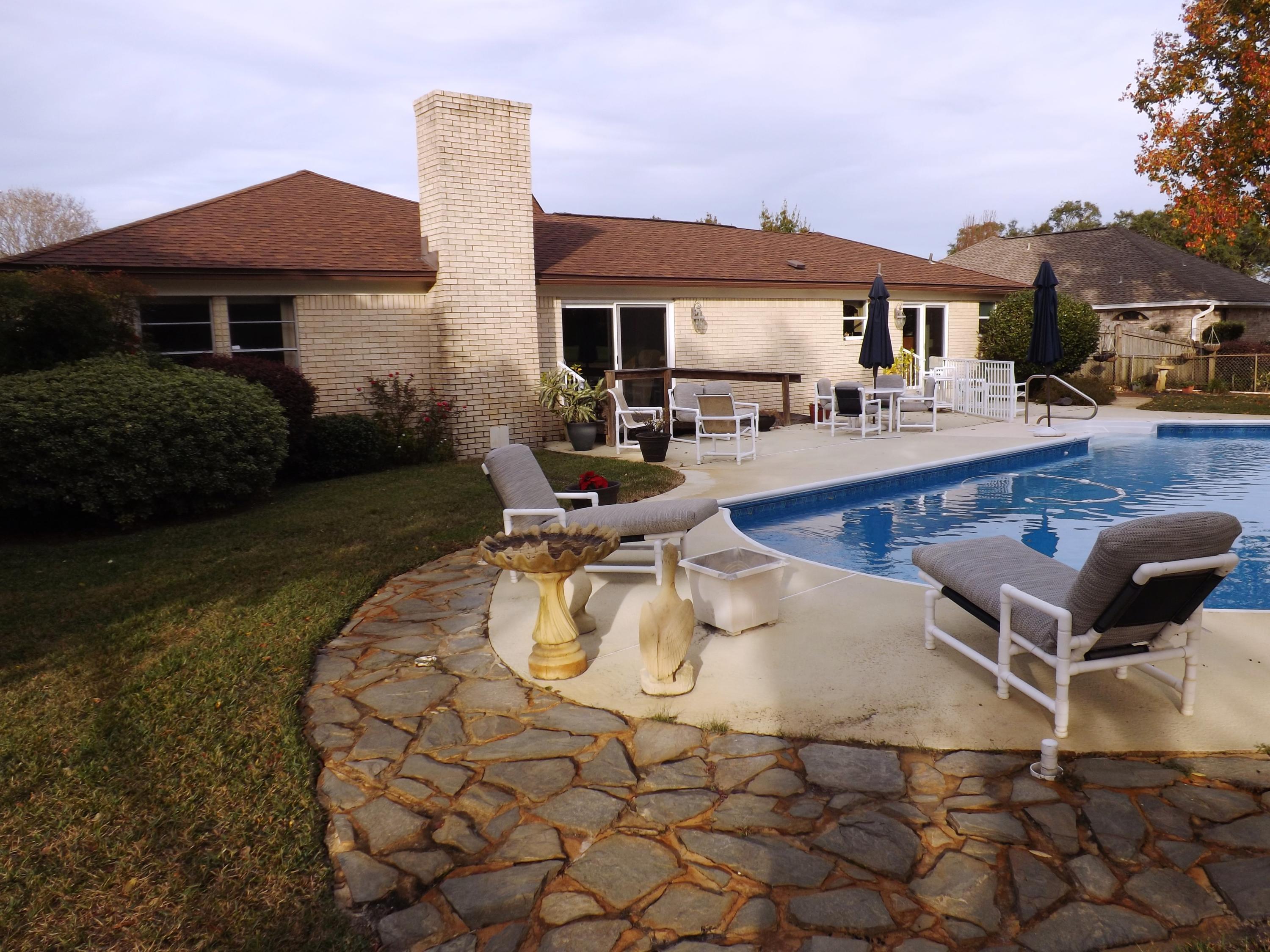 LAKE LORRAINE ESTATES - Residential