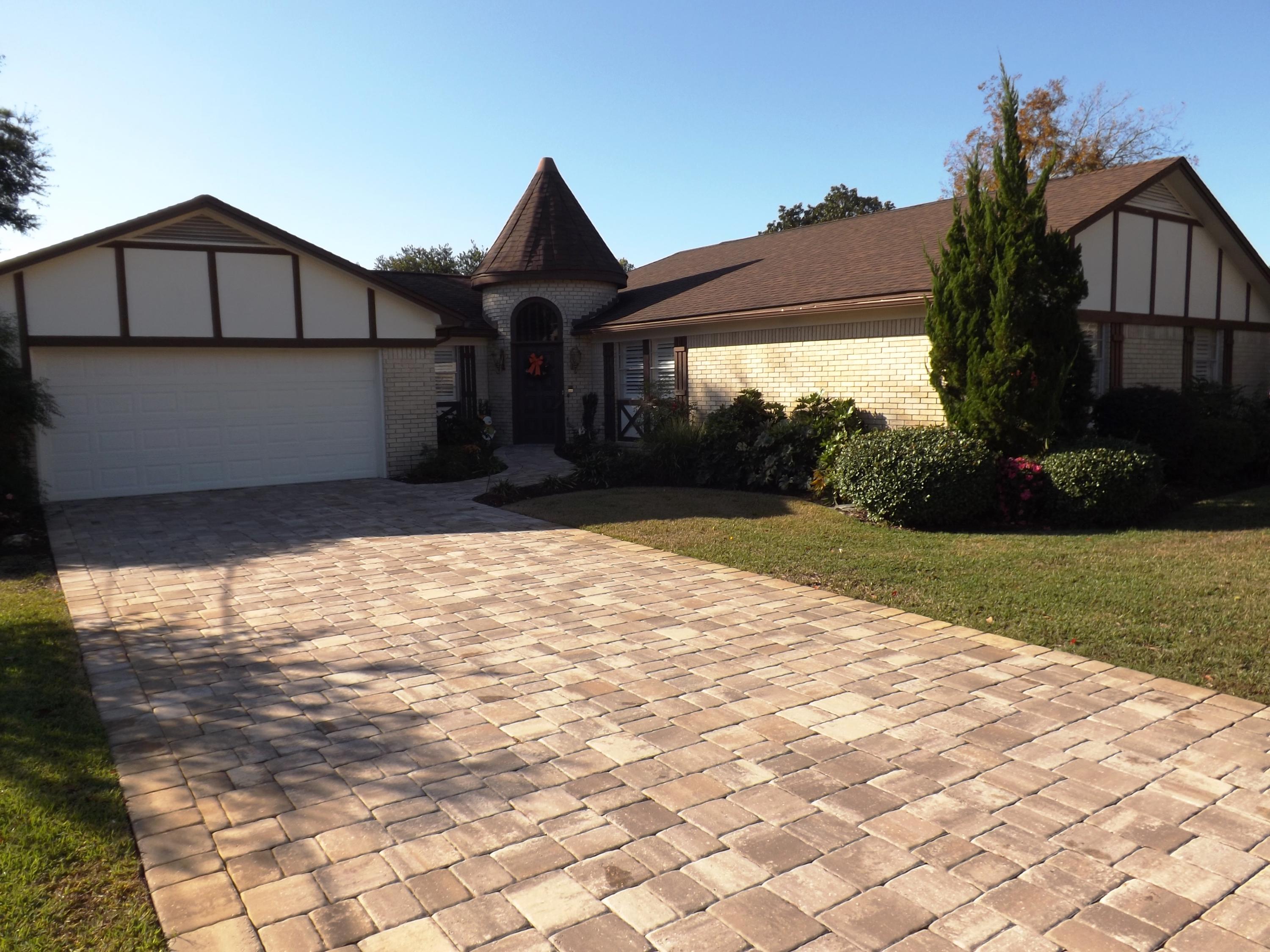 LAKE LORRAINE ESTATES - Residential