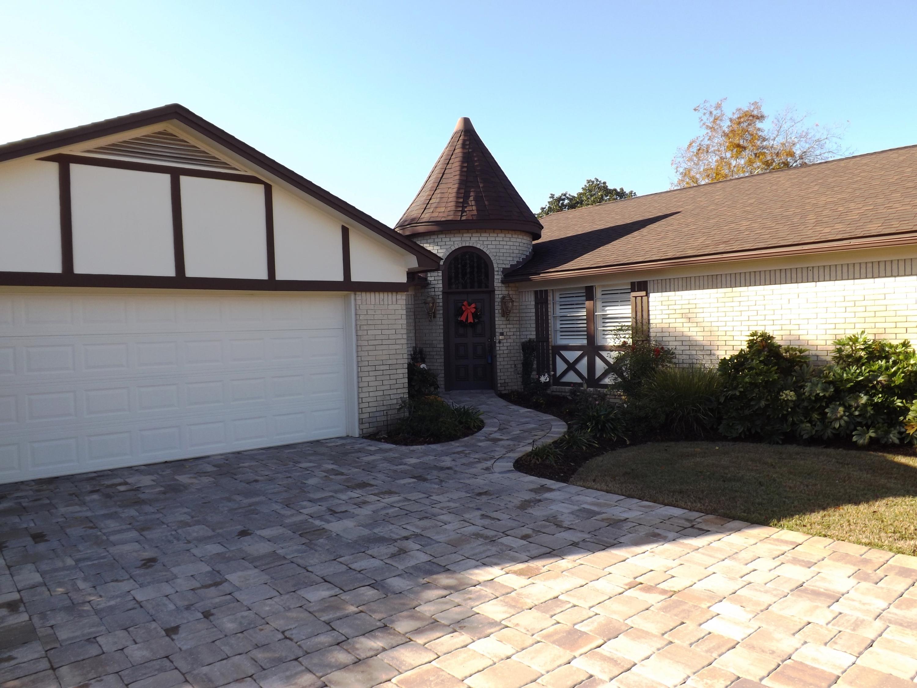 LAKE LORRAINE ESTATES - Residential