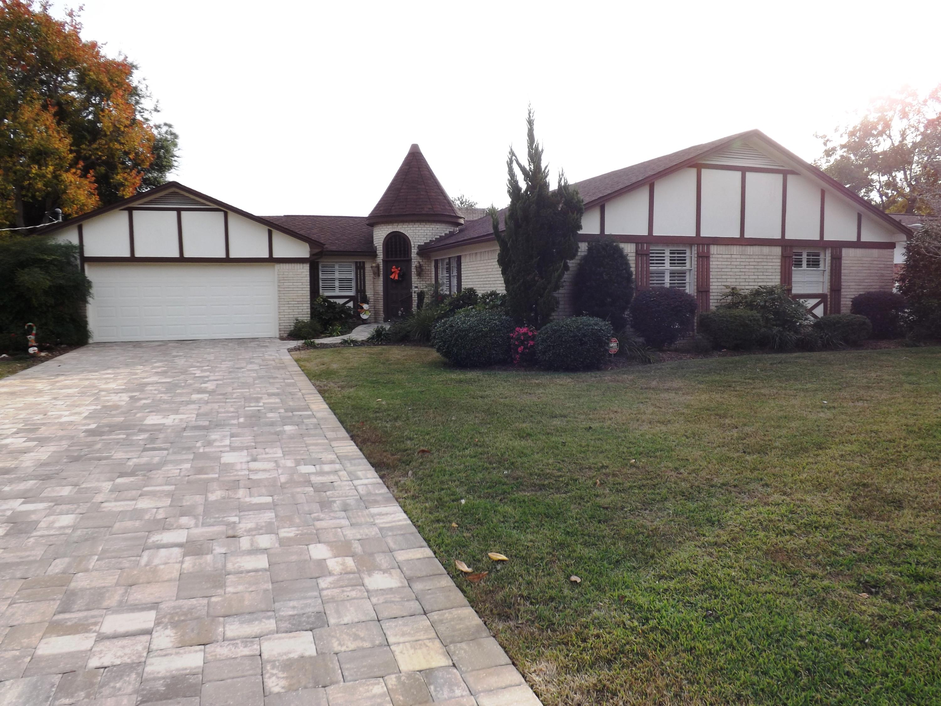 LAKE LORRAINE ESTATES - Residential