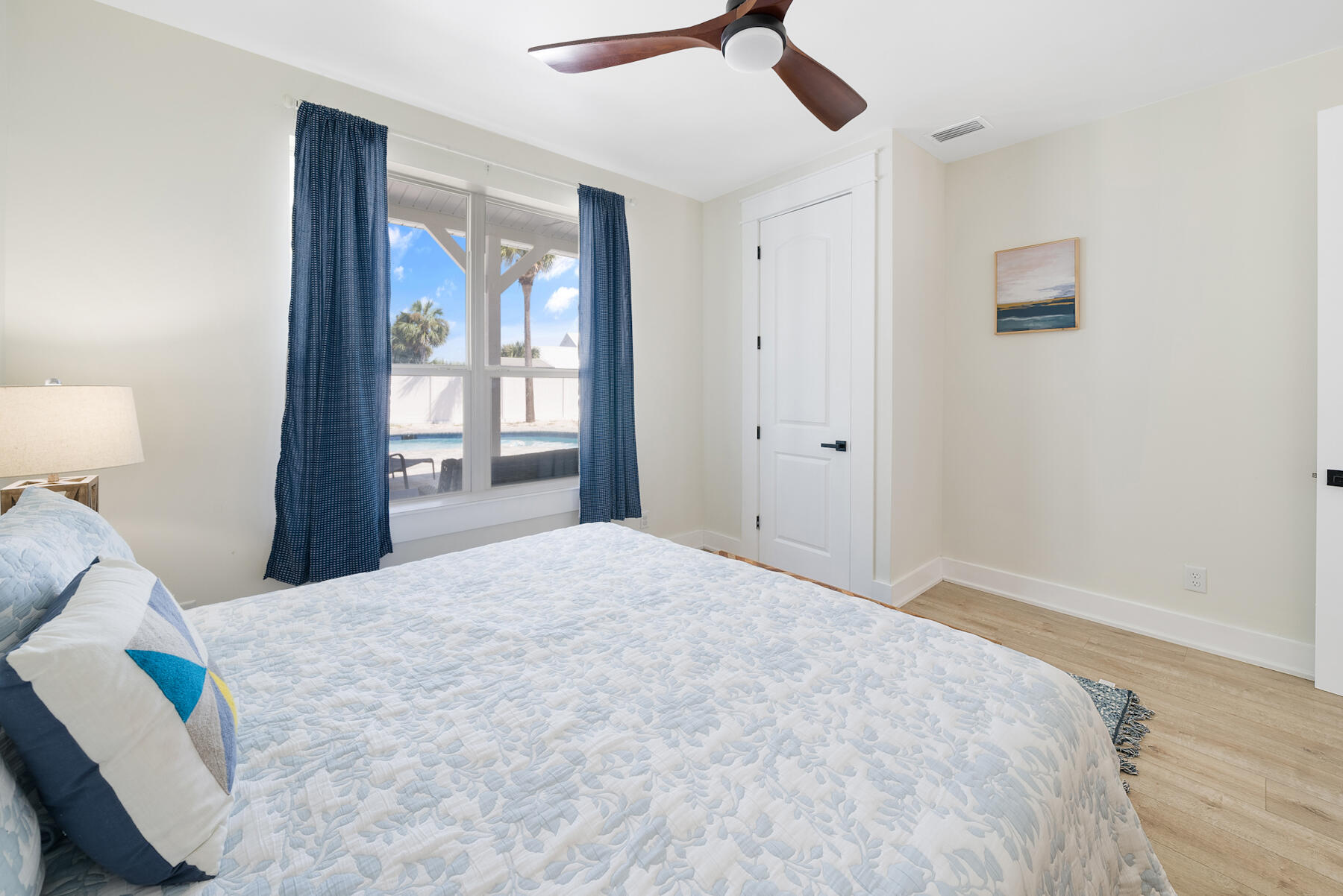 LAGUNA BEACH - Residential
