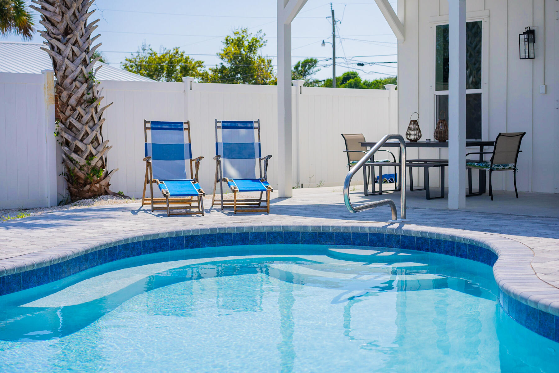 LAGUNA BEACH - Residential