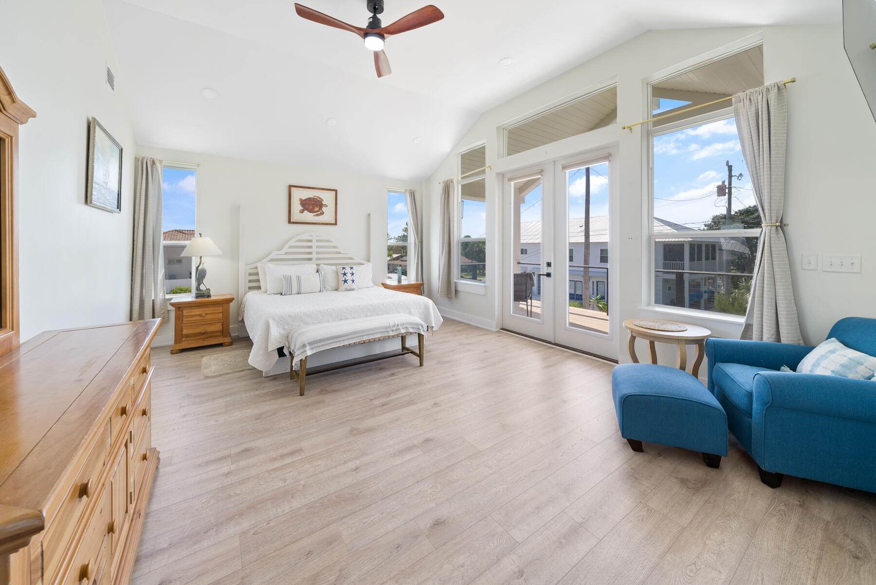 LAGUNA BEACH - Residential