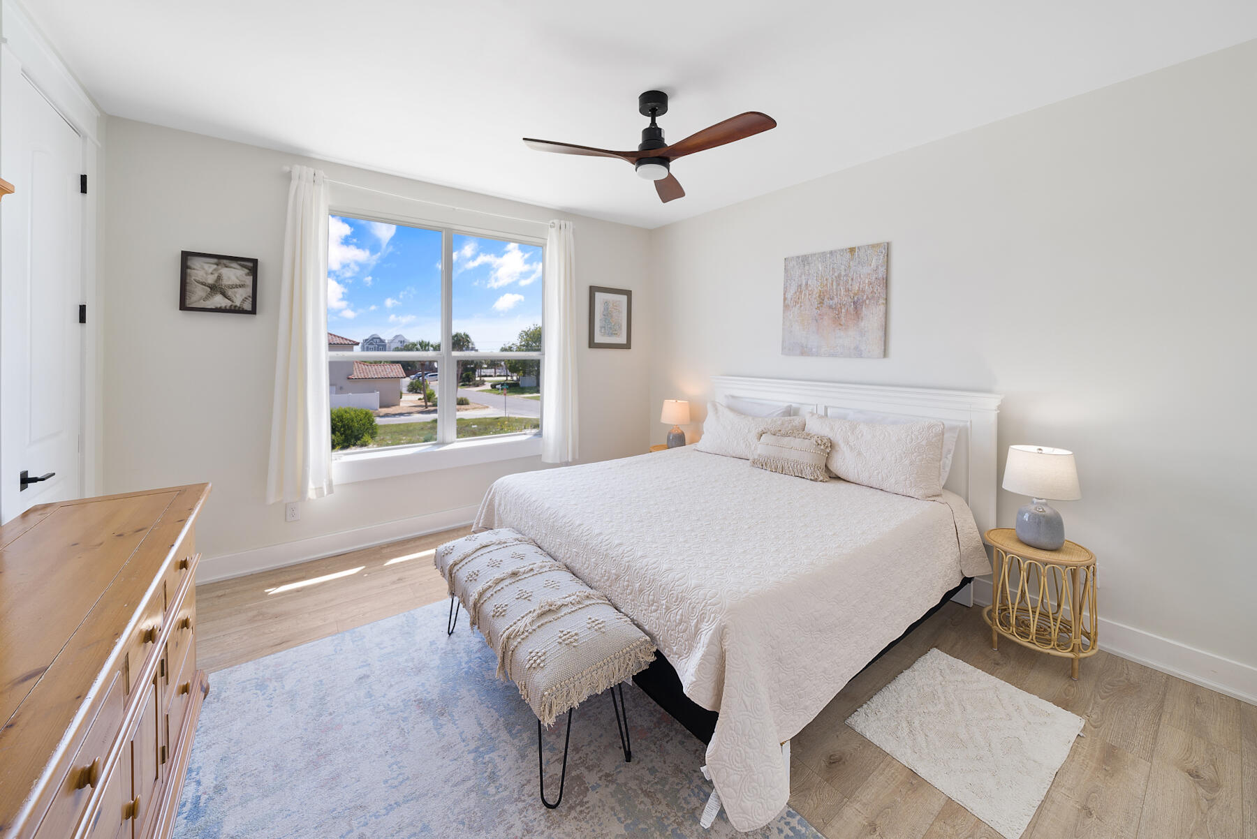 LAGUNA BEACH - Residential