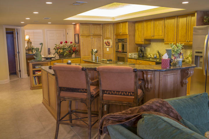 Jetty East Condominium - Residential