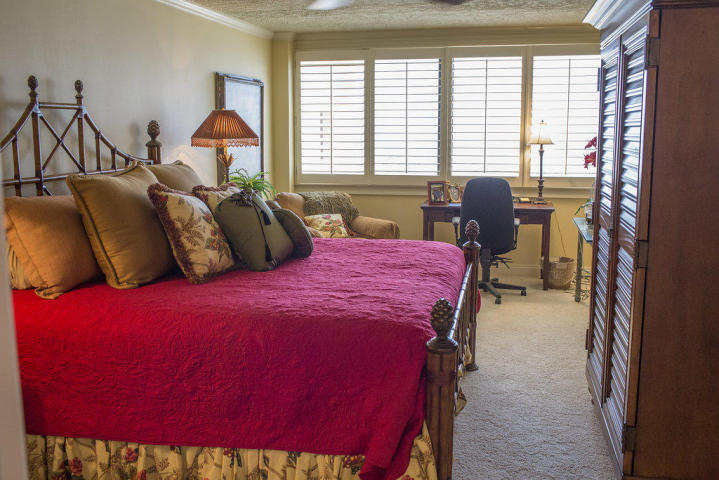 Jetty East Condominium - Residential