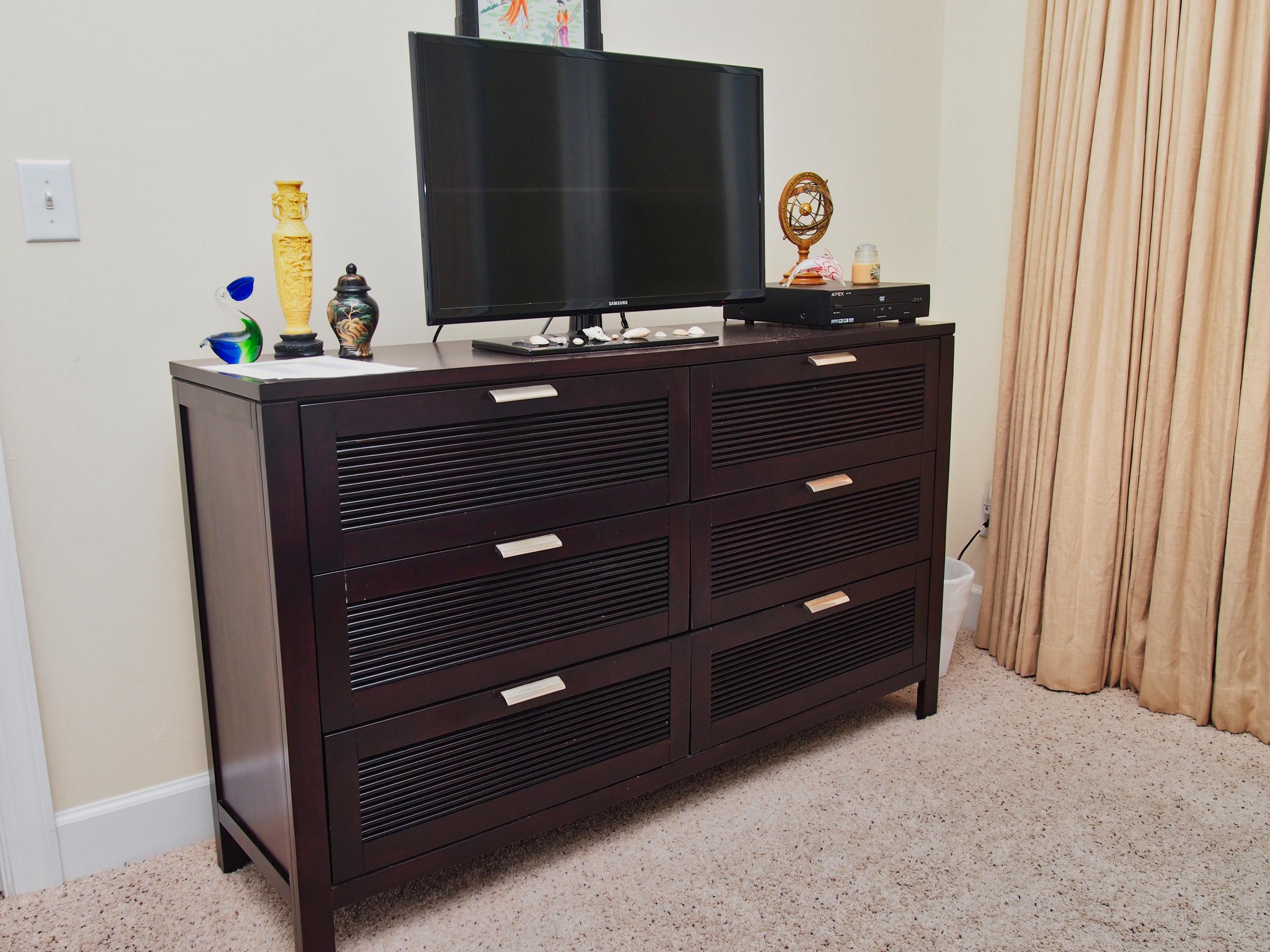 TROPIC WINDS - Residential