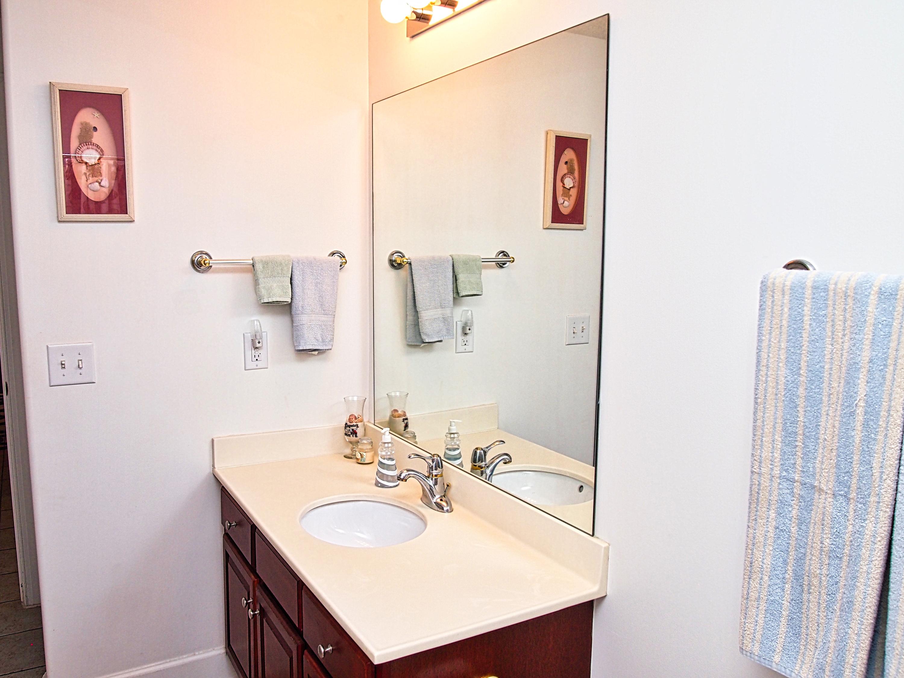 TROPIC WINDS - Residential