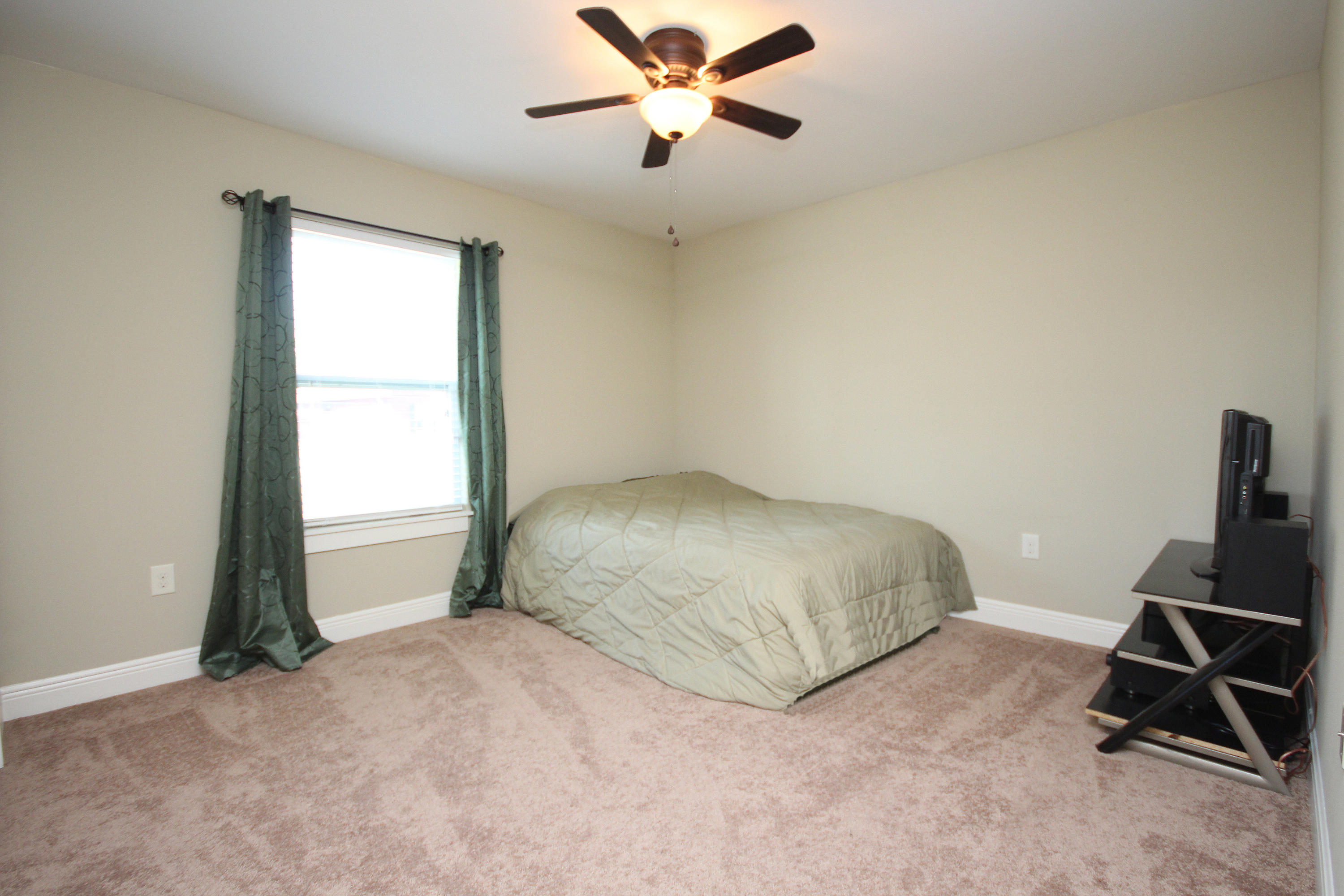 NAVARRE S/D 2ND ADDN - Residential