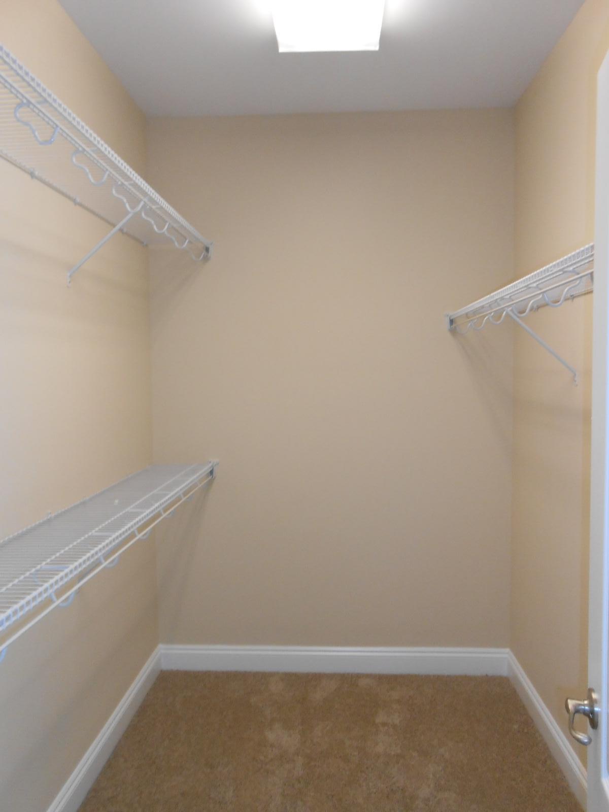 TEN LAKE ESTATES UNIT 2 - Residential