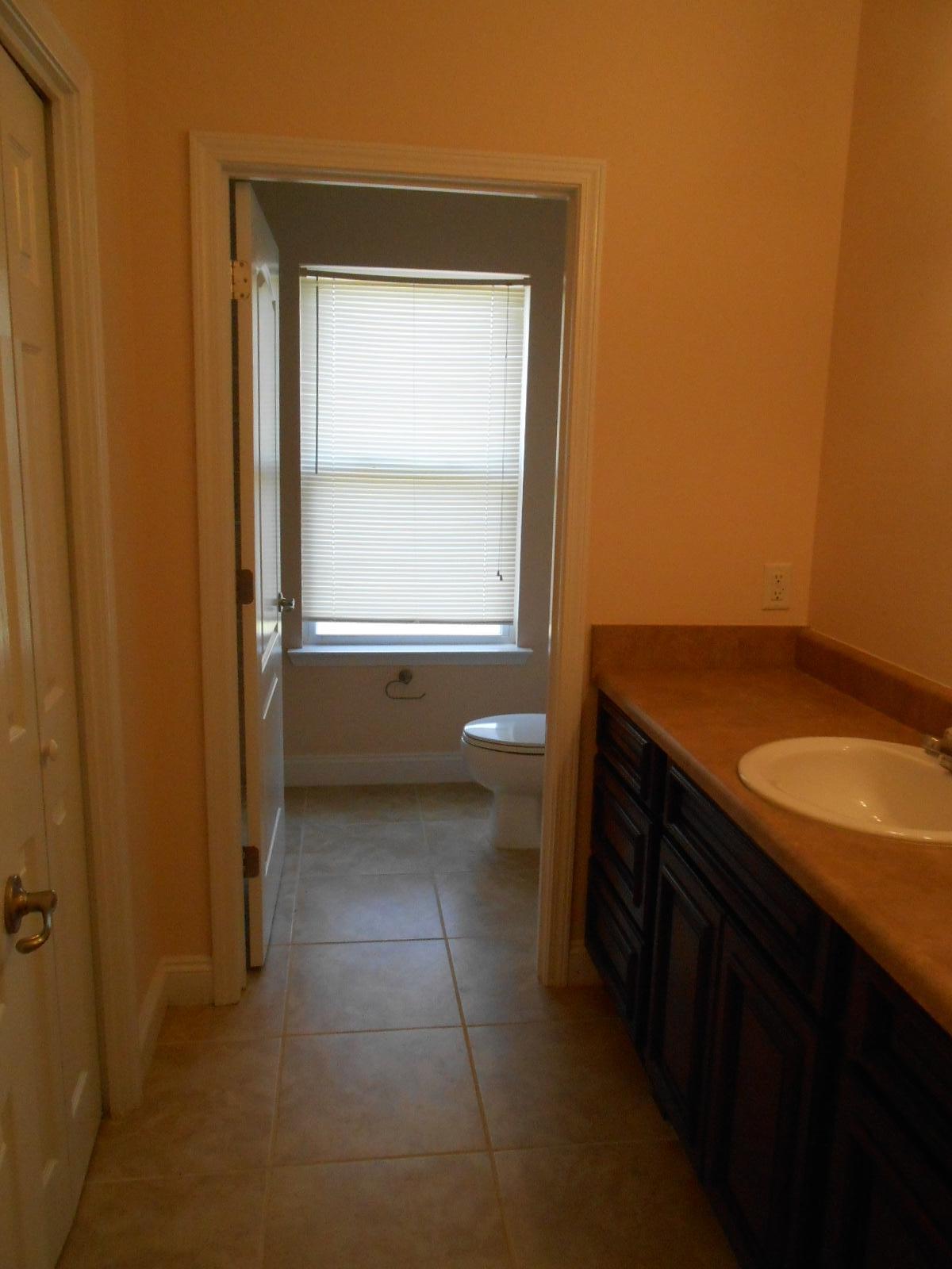 TEN LAKE ESTATES UNIT 2 - Residential