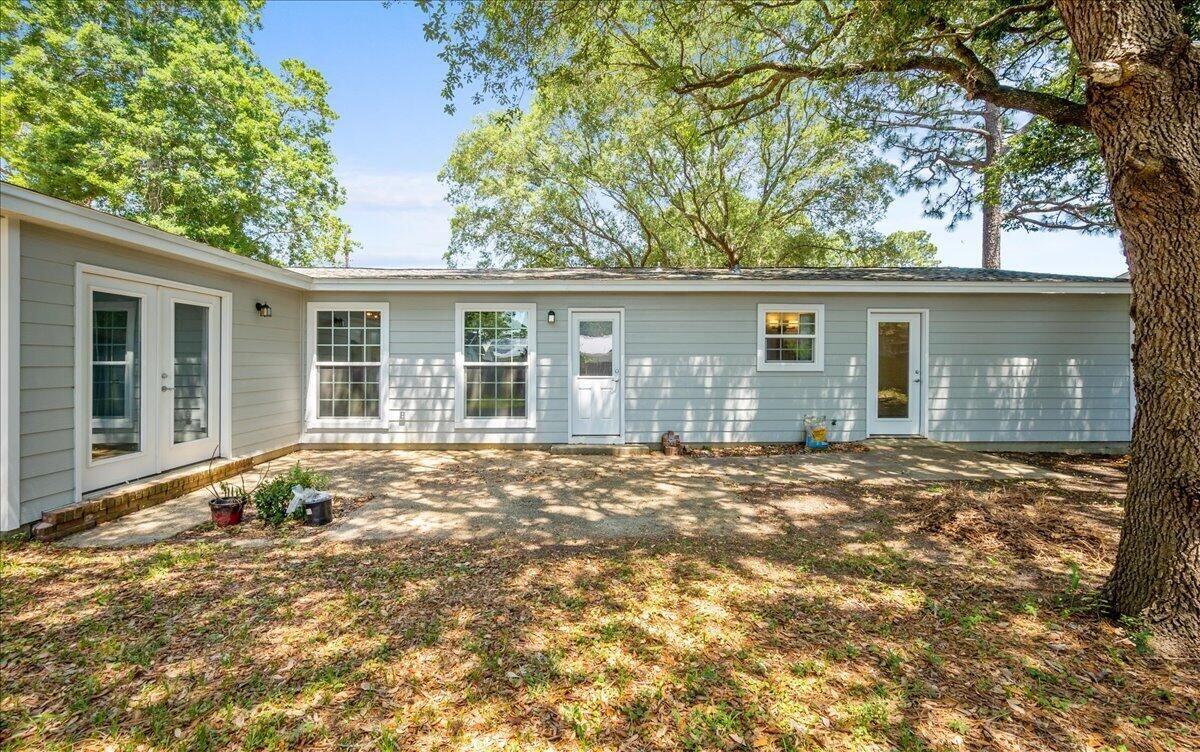 SHERWOOD FOREST - Residential Lease