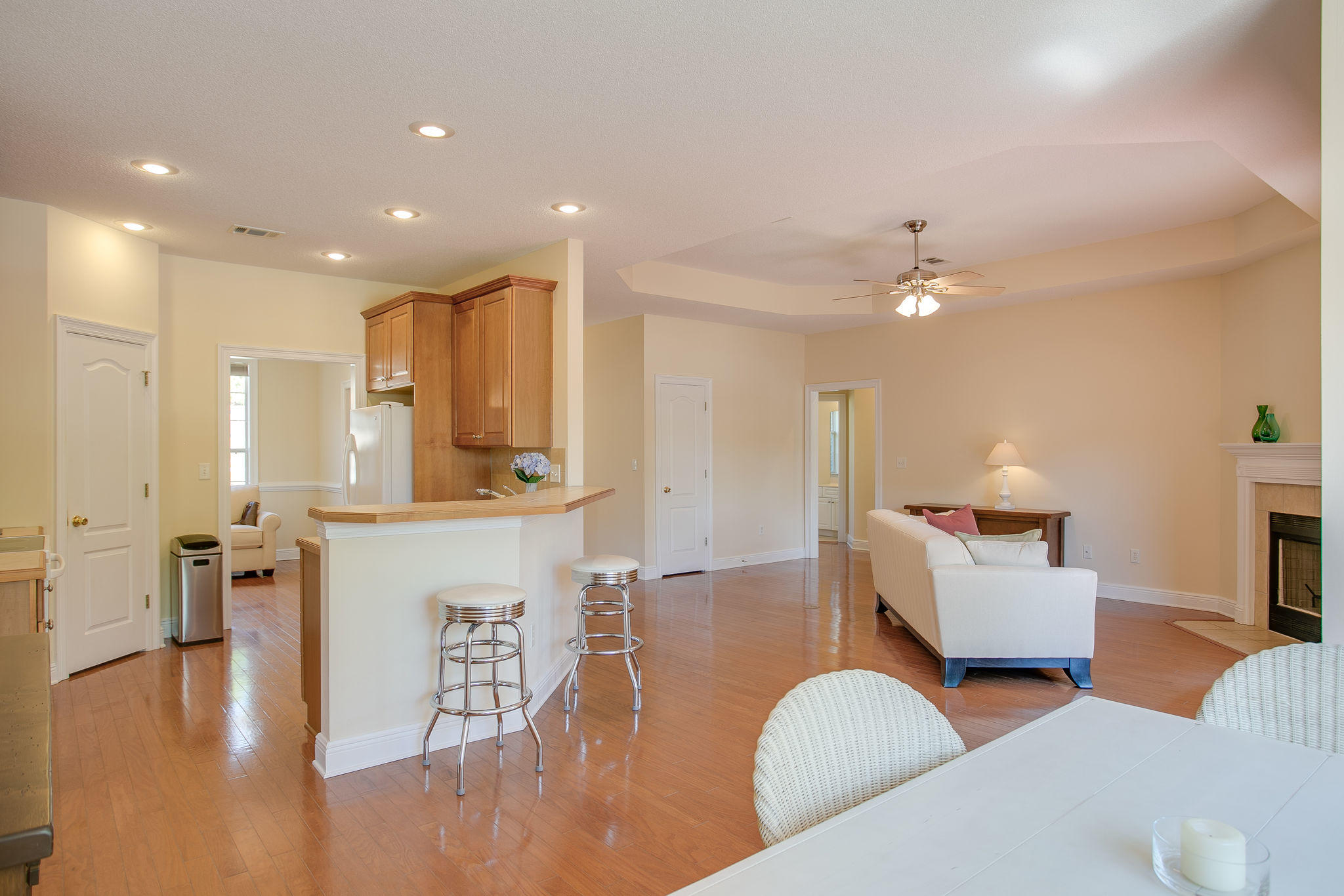 LAKESIDE EAST - Residential