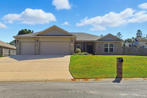 Photo of 3025 Crown Creek Circle, Crestview, FL 32539 (MLS # 988194)
