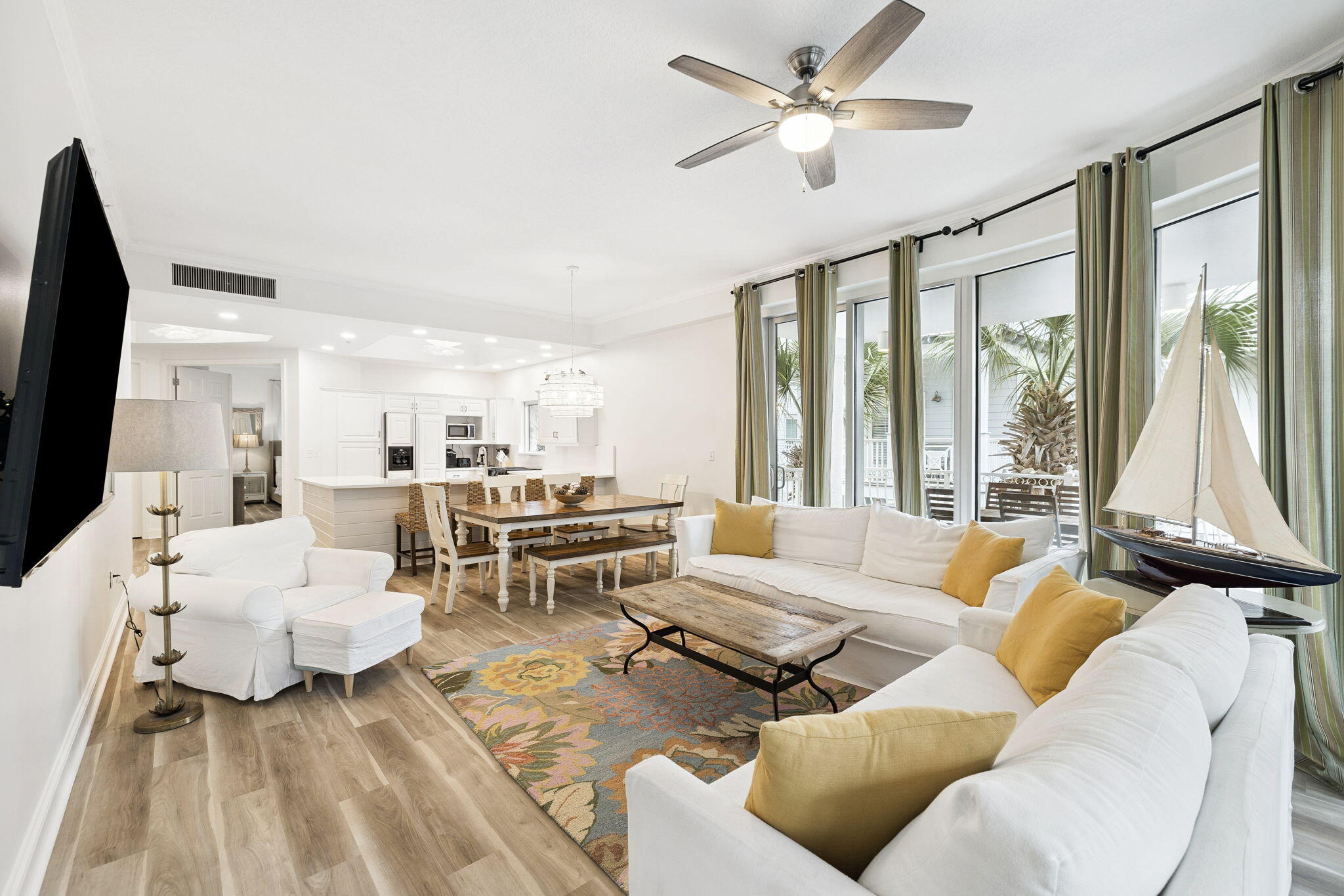 ALEXANDER AT PALM COURT - Residential