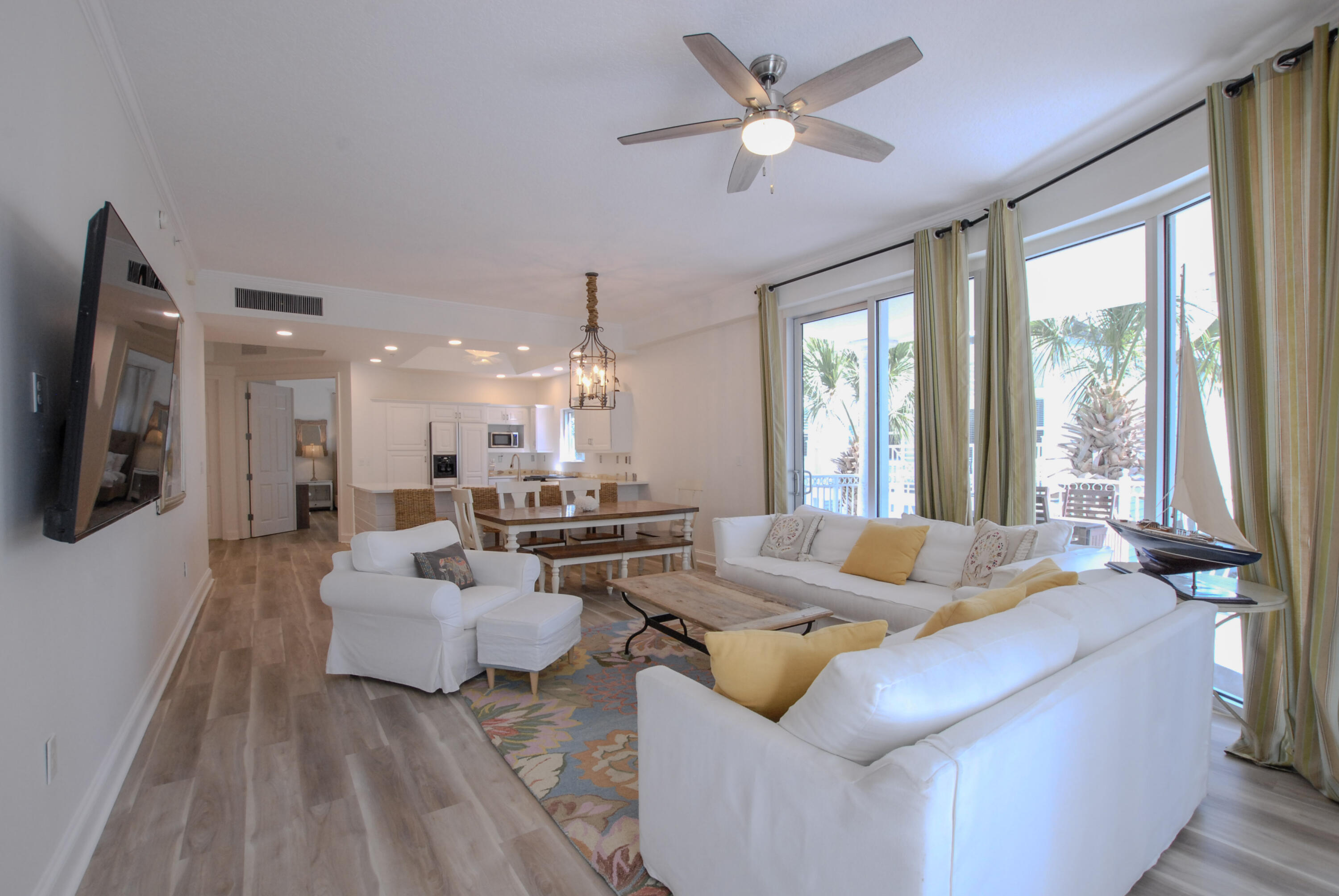 ALEXANDER AT PALM COURT - Residential