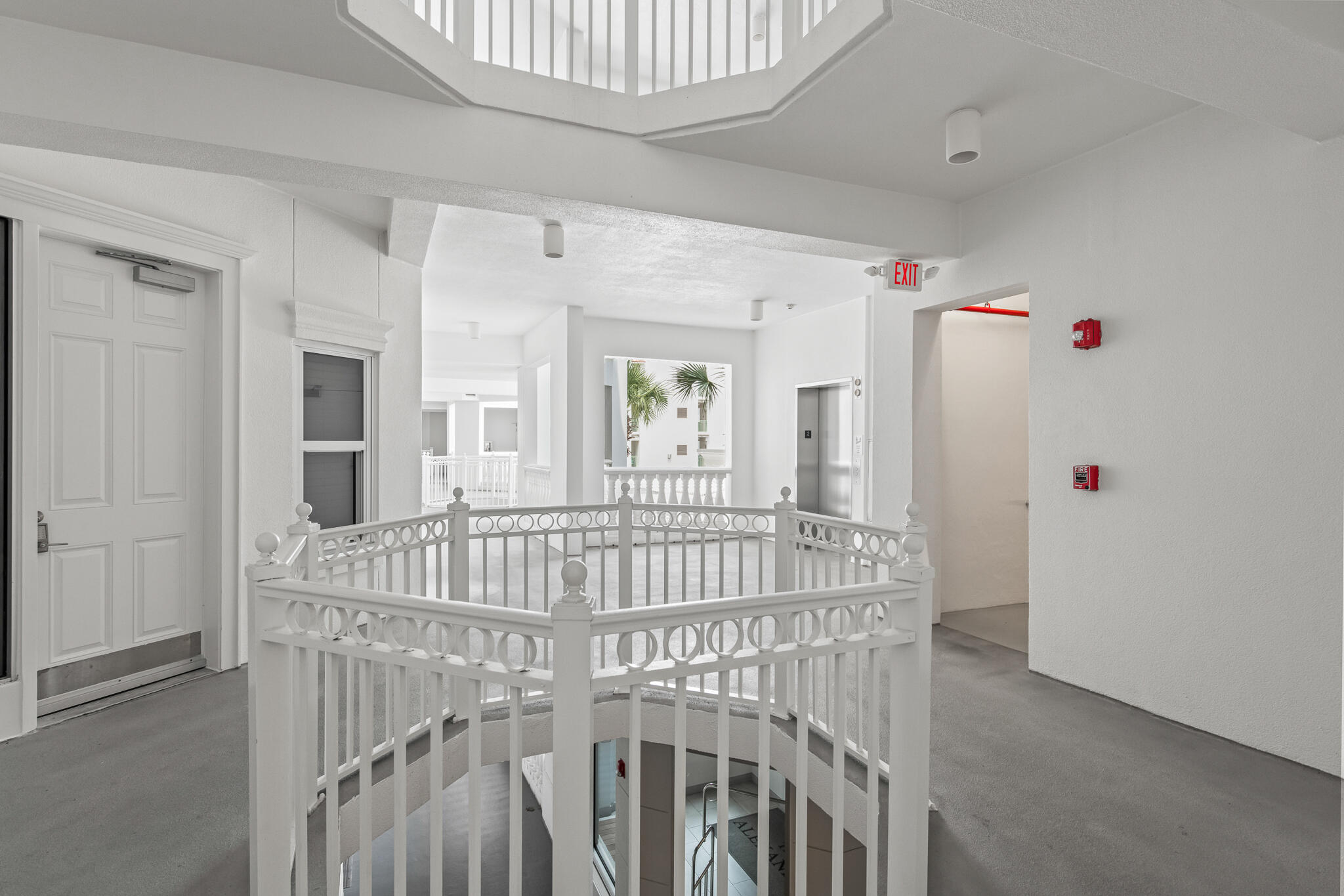 ALEXANDER AT PALM COURT - Residential