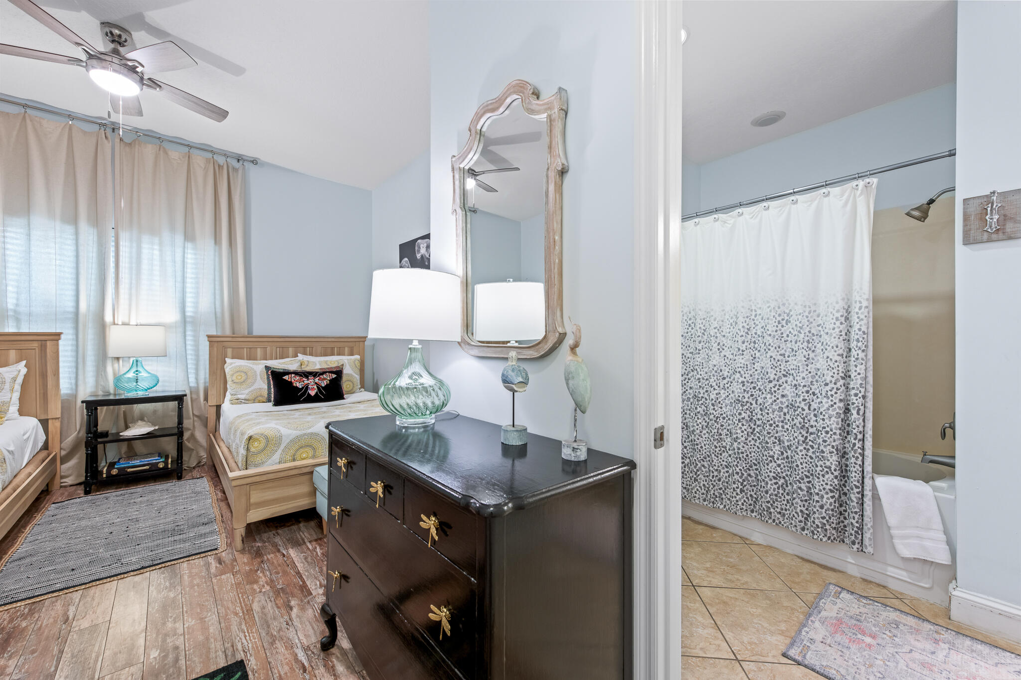 ALEXANDER AT PALM COURT - Residential