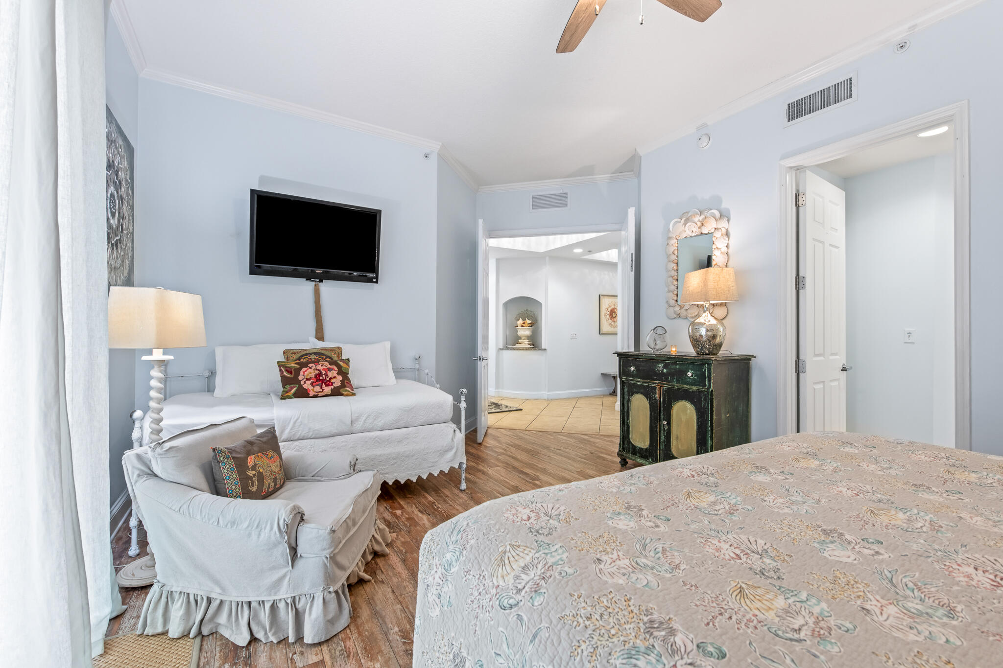 ALEXANDER AT PALM COURT - Residential