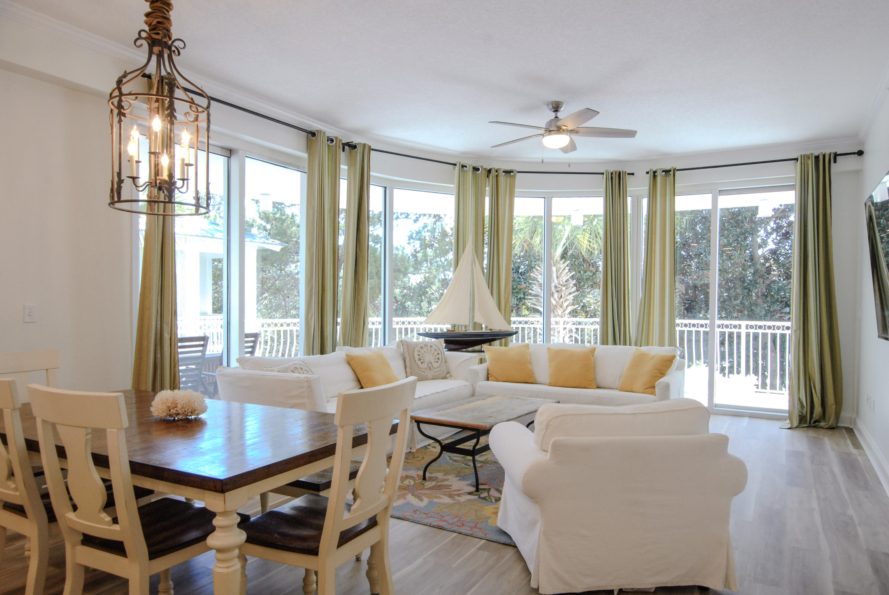 ALEXANDER AT PALM COURT - Residential