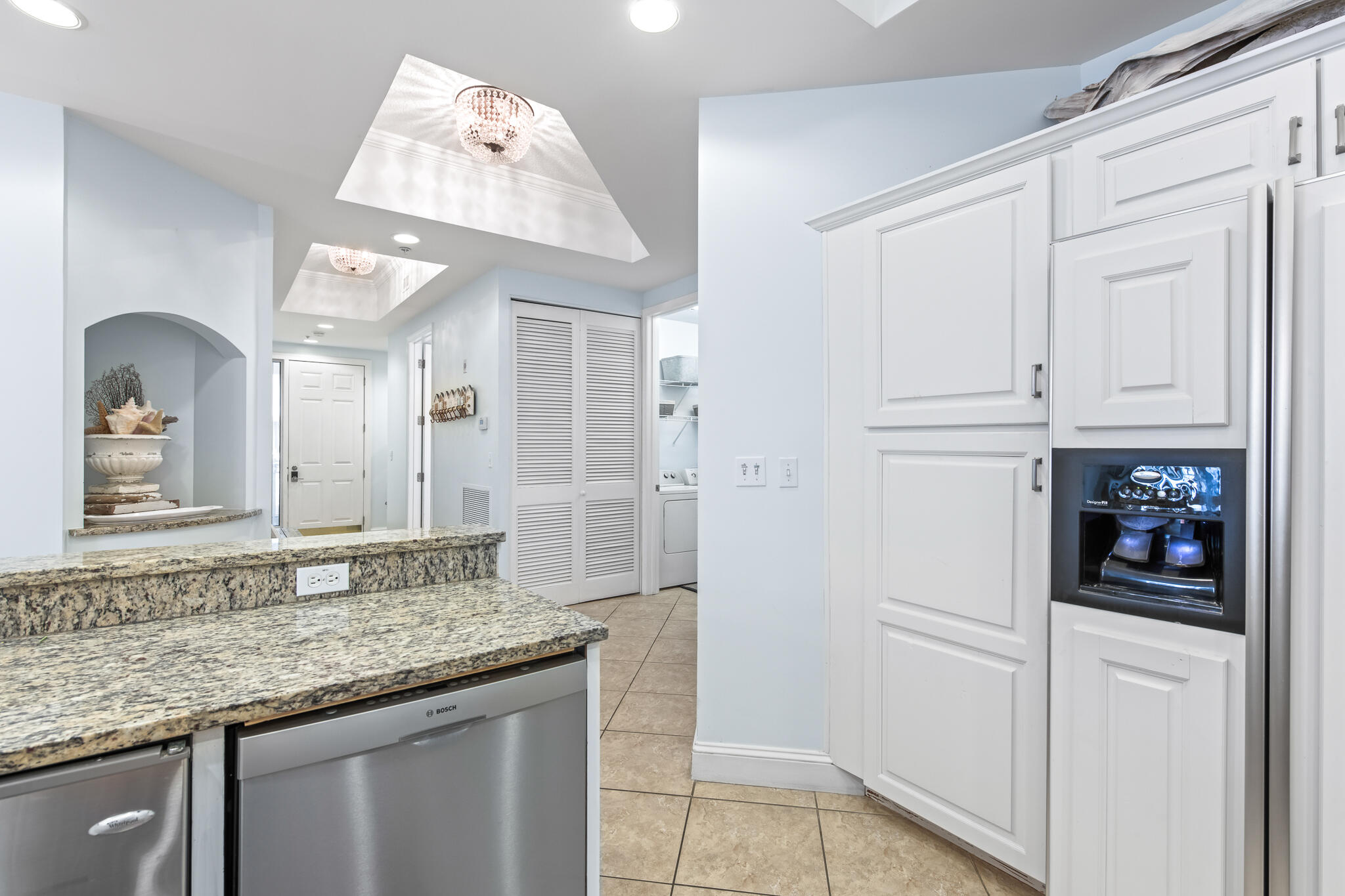 ALEXANDER AT PALM COURT - Residential