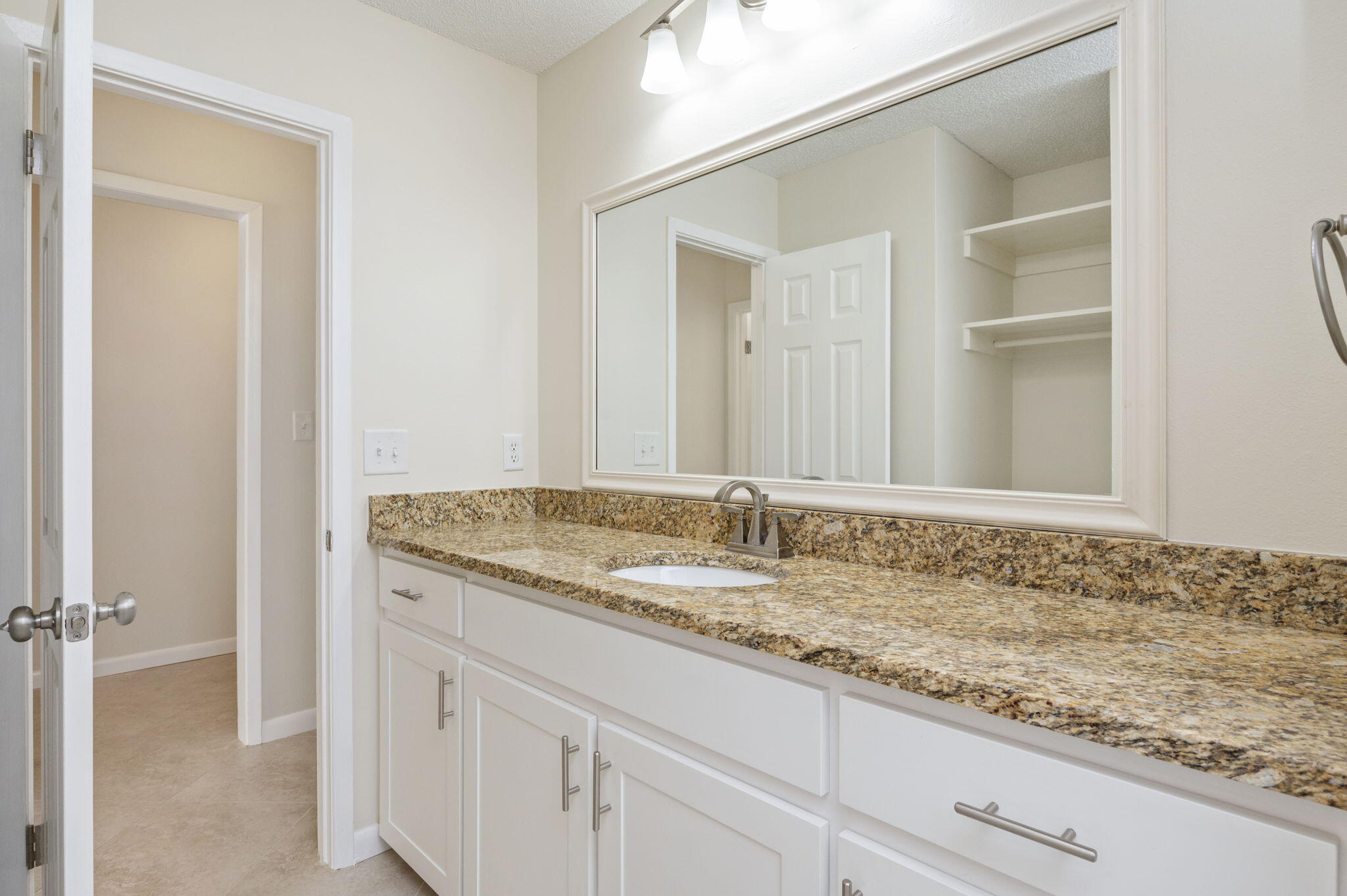 HILLTOP ACRES 1ST ADDN - Residential