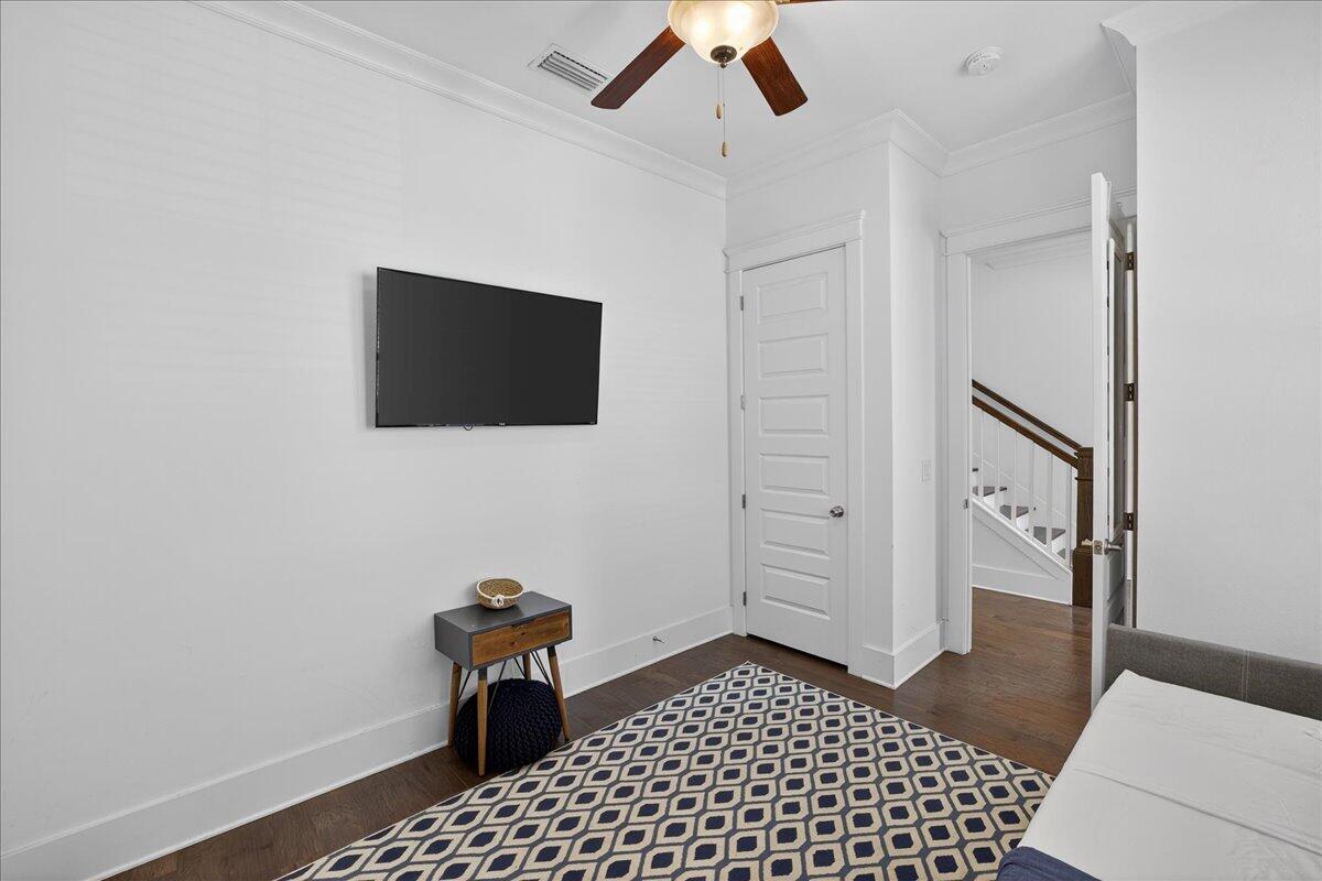 HIGHLAND PARKS - Residential Lease