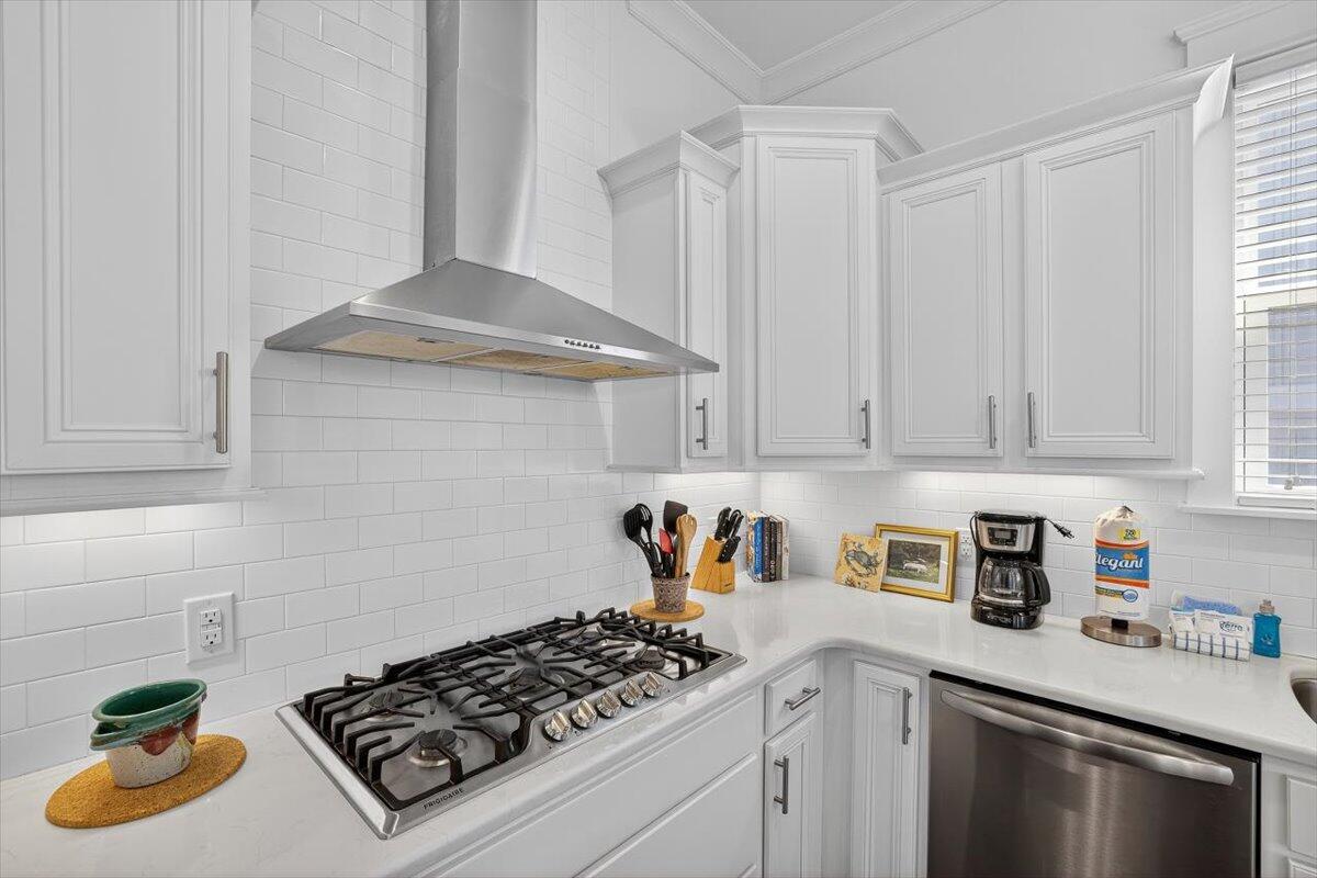 HIGHLAND PARKS - Residential Lease